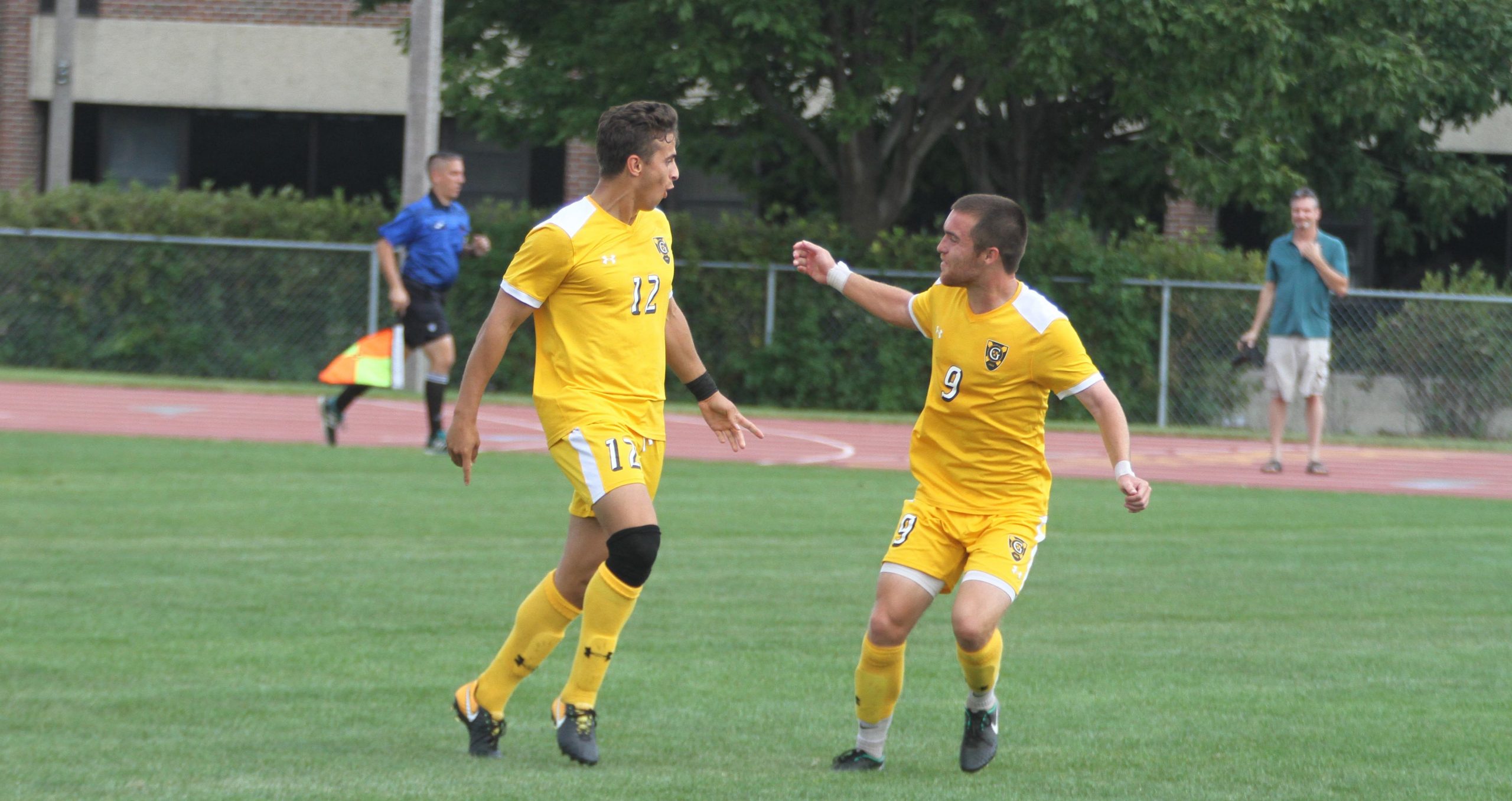 Men’s Soccer Takes 2-1 Victory At St. Olaf