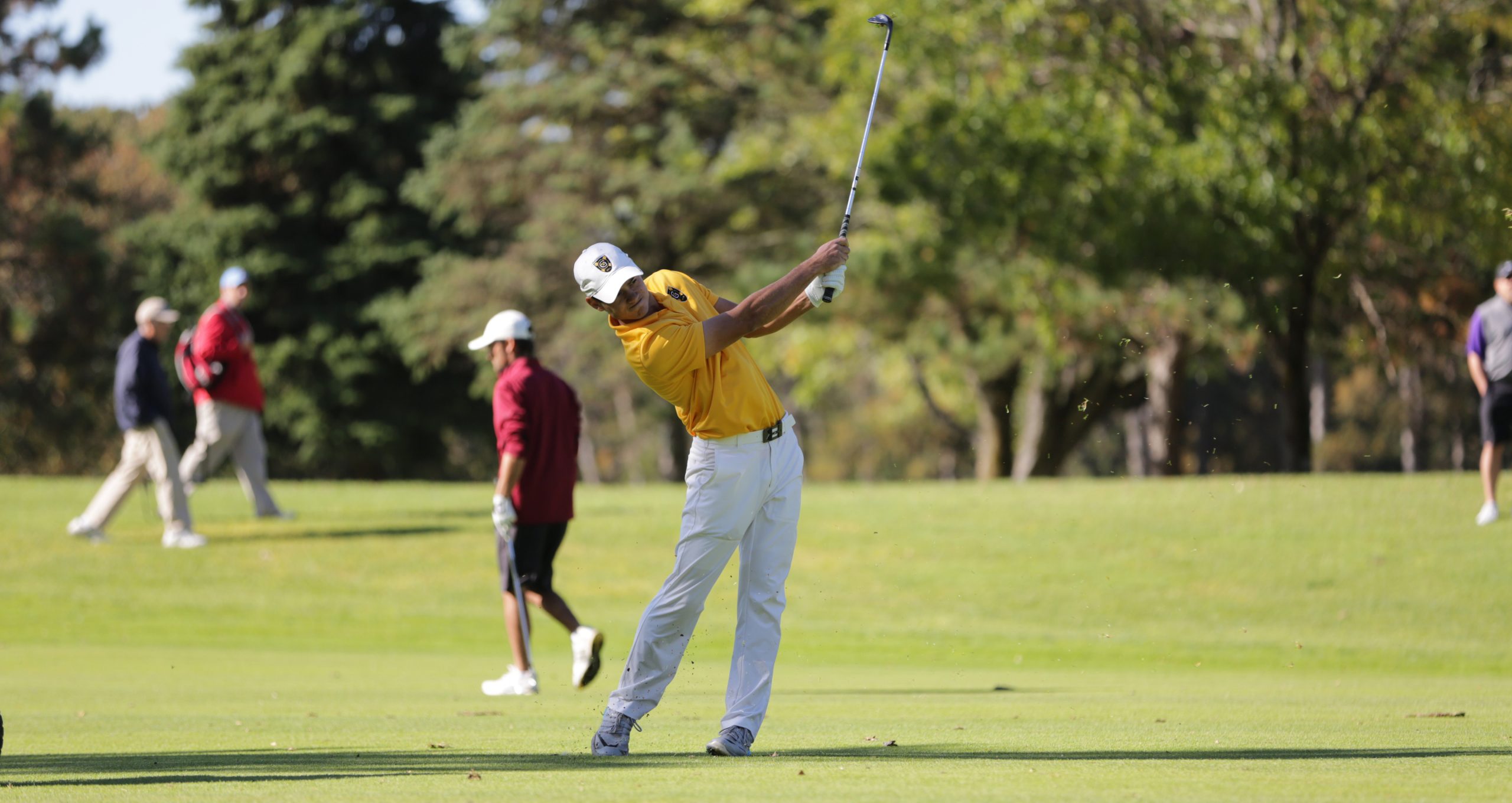 Men’s Golf Jumps Up Four Spots, Finishes Third At UW-Eau Claire Invite