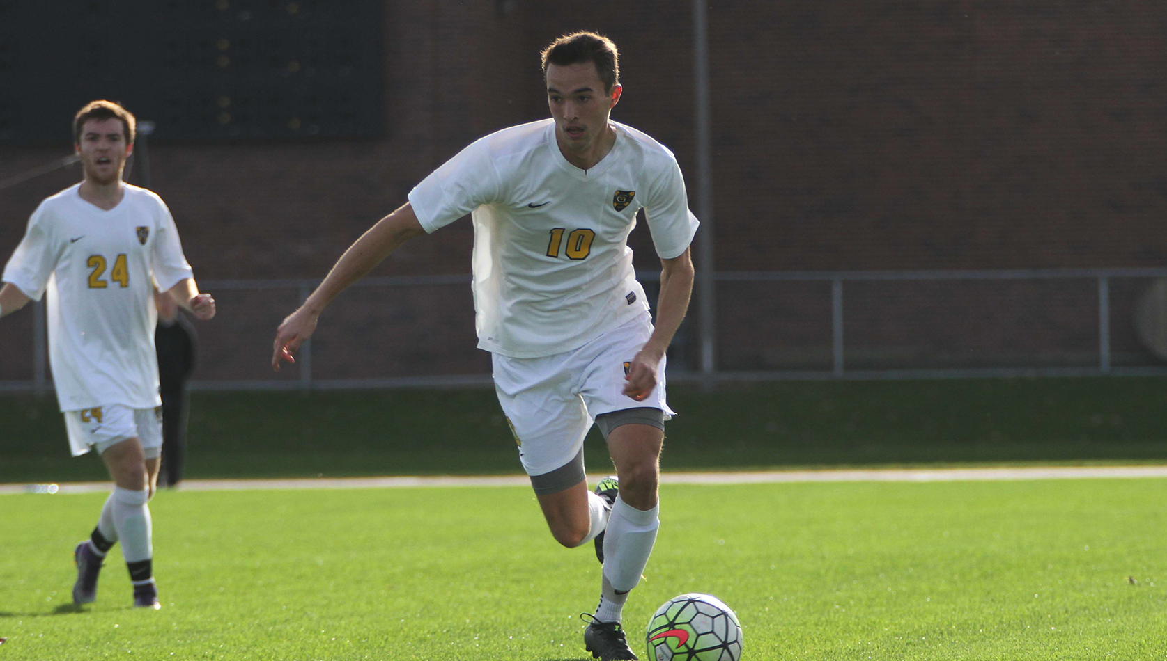 Murakami Guides Men’s Soccer To Victory At Augsburg