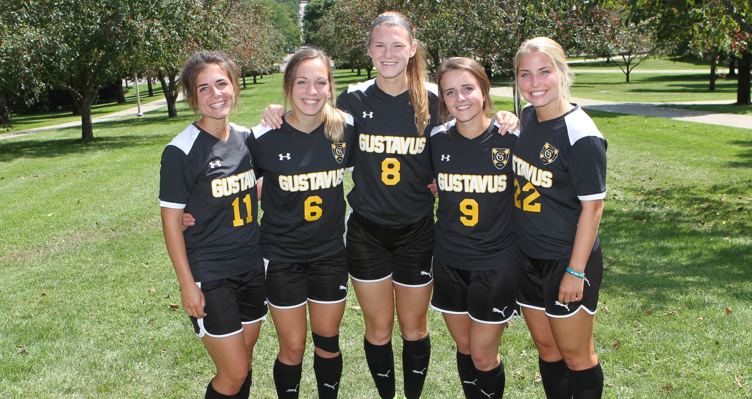 Women’s Soccer Hosts Macalester On Senior Day