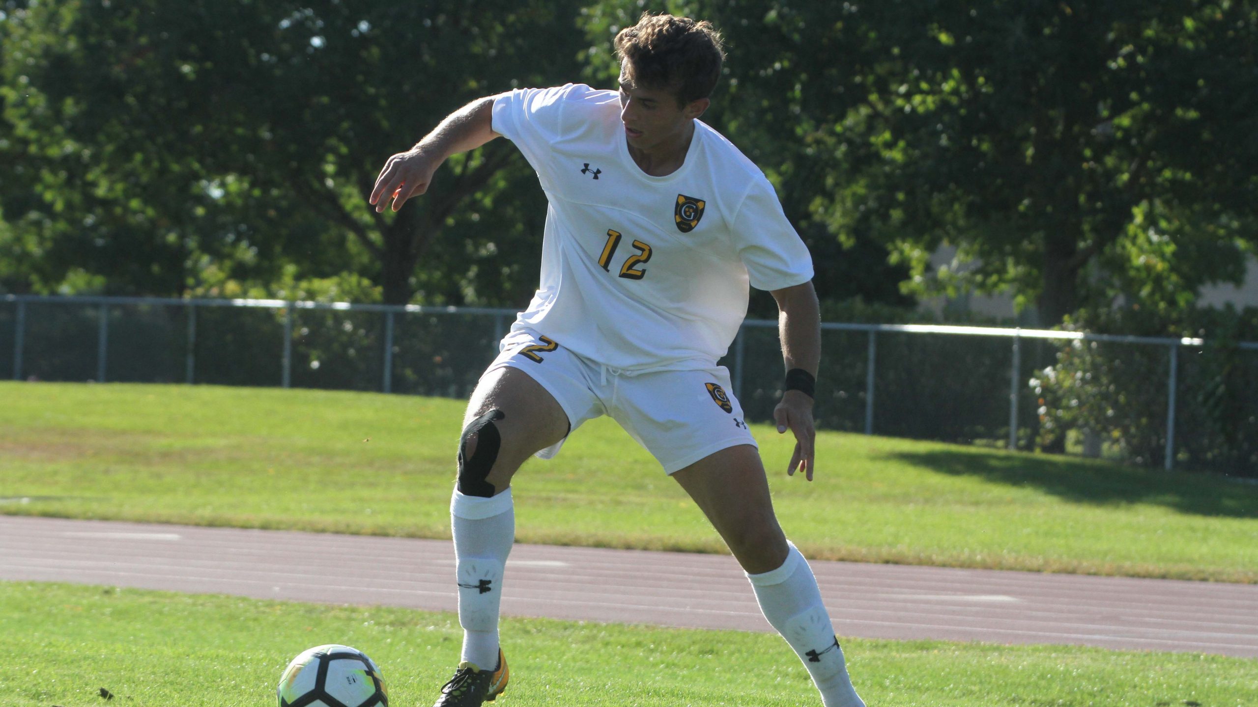 Parens Records Hat-Trick In Non-Conference Victory