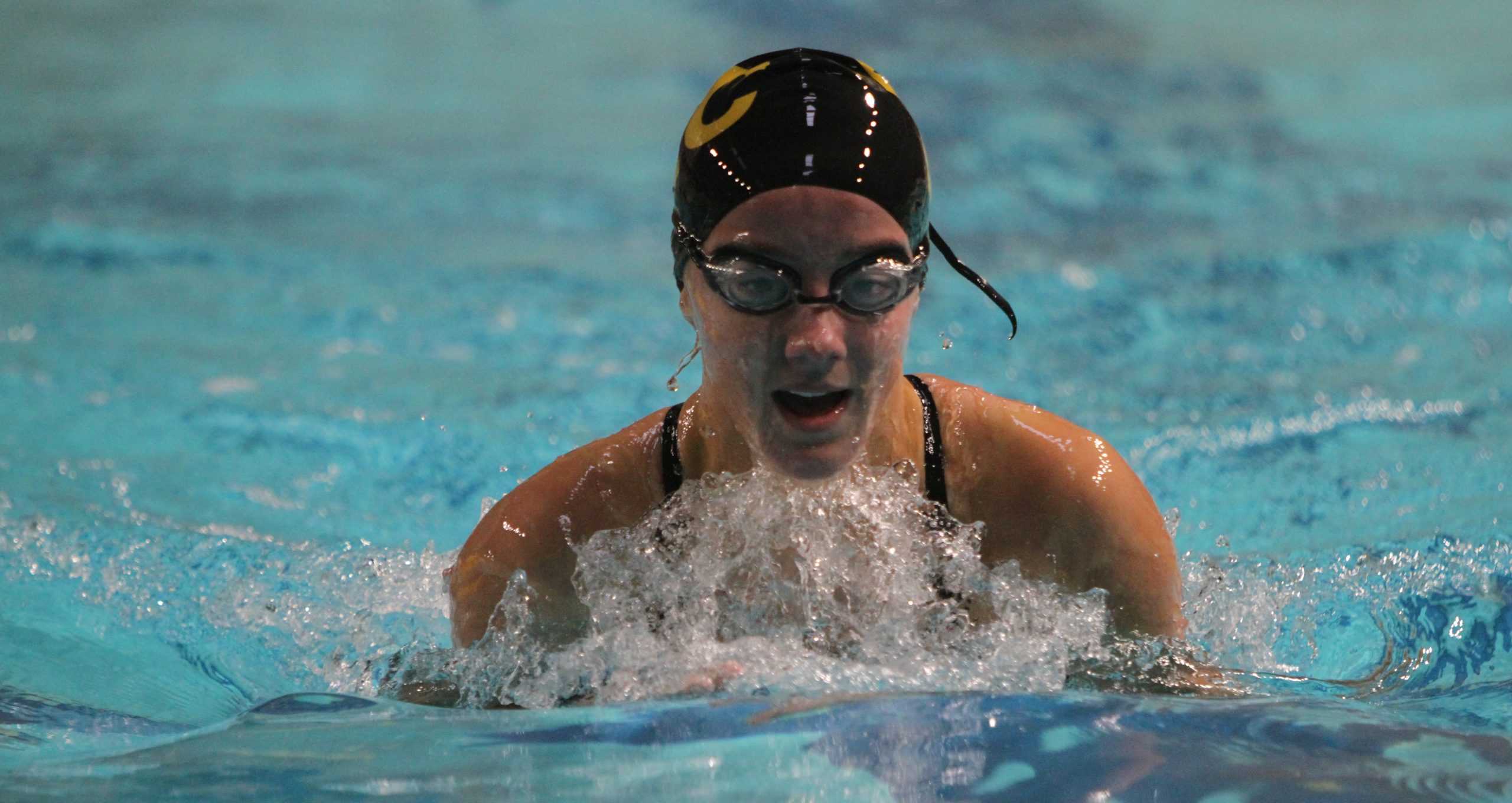 Women’s Swimming & Diving Wins Grace Goblirsch Invite