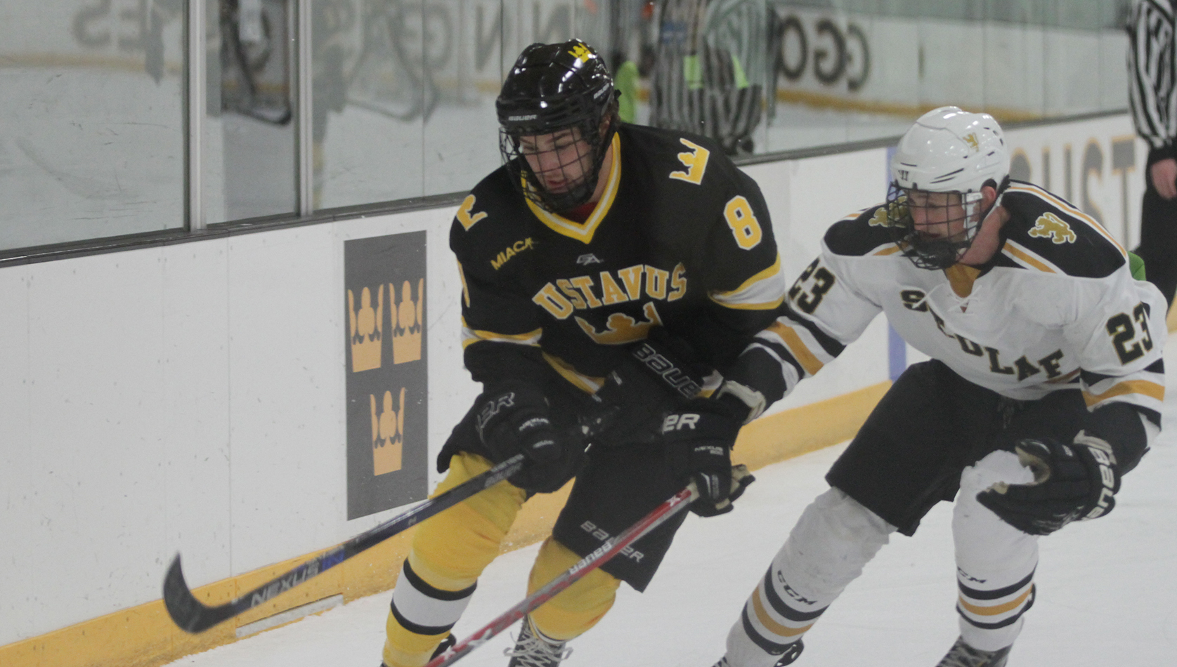 Special Teams Woes Downs Men’s Hockey In Home Opener