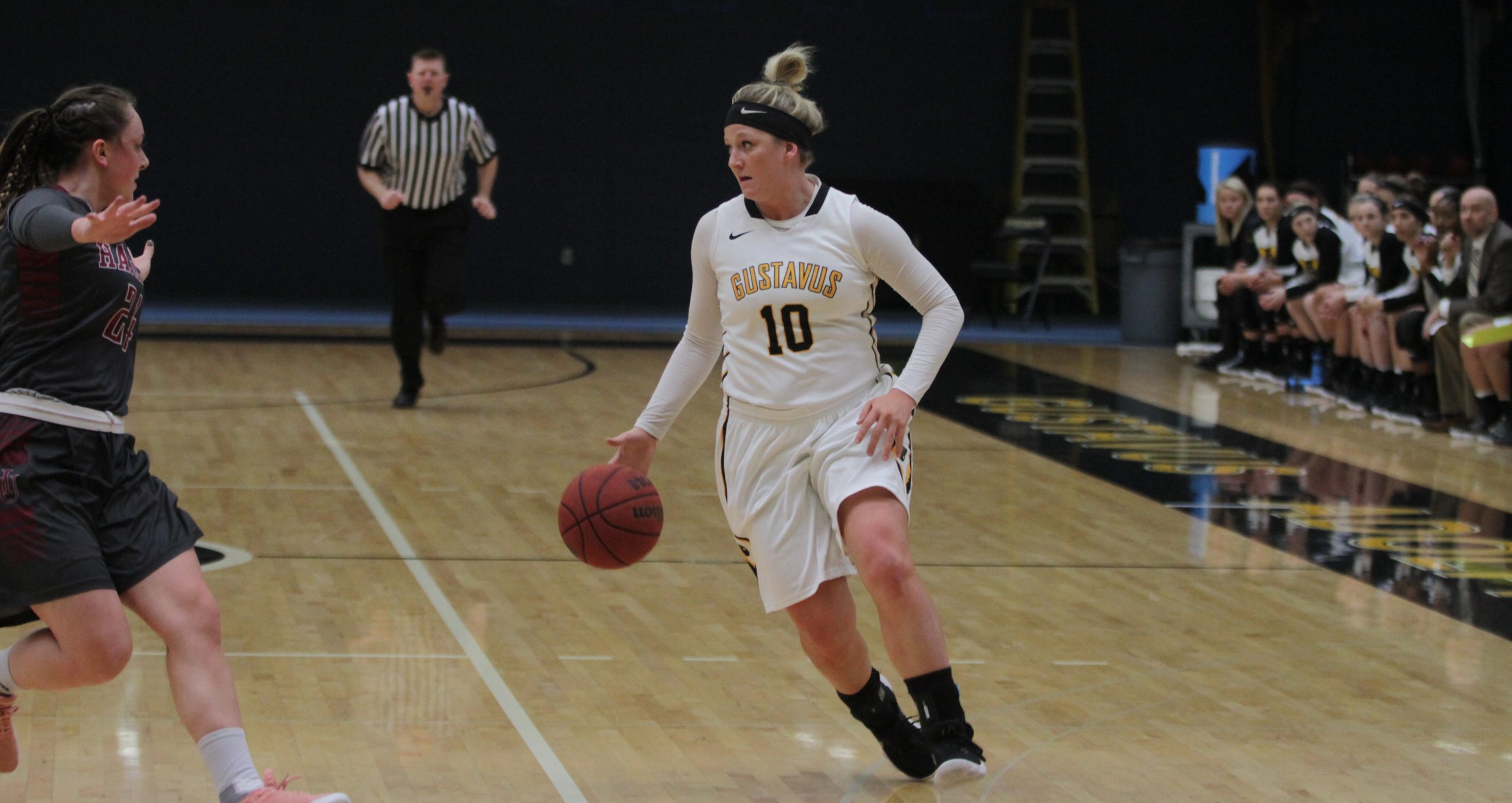 Women’s Basketball Cruises To 79-45 Win Over Coe