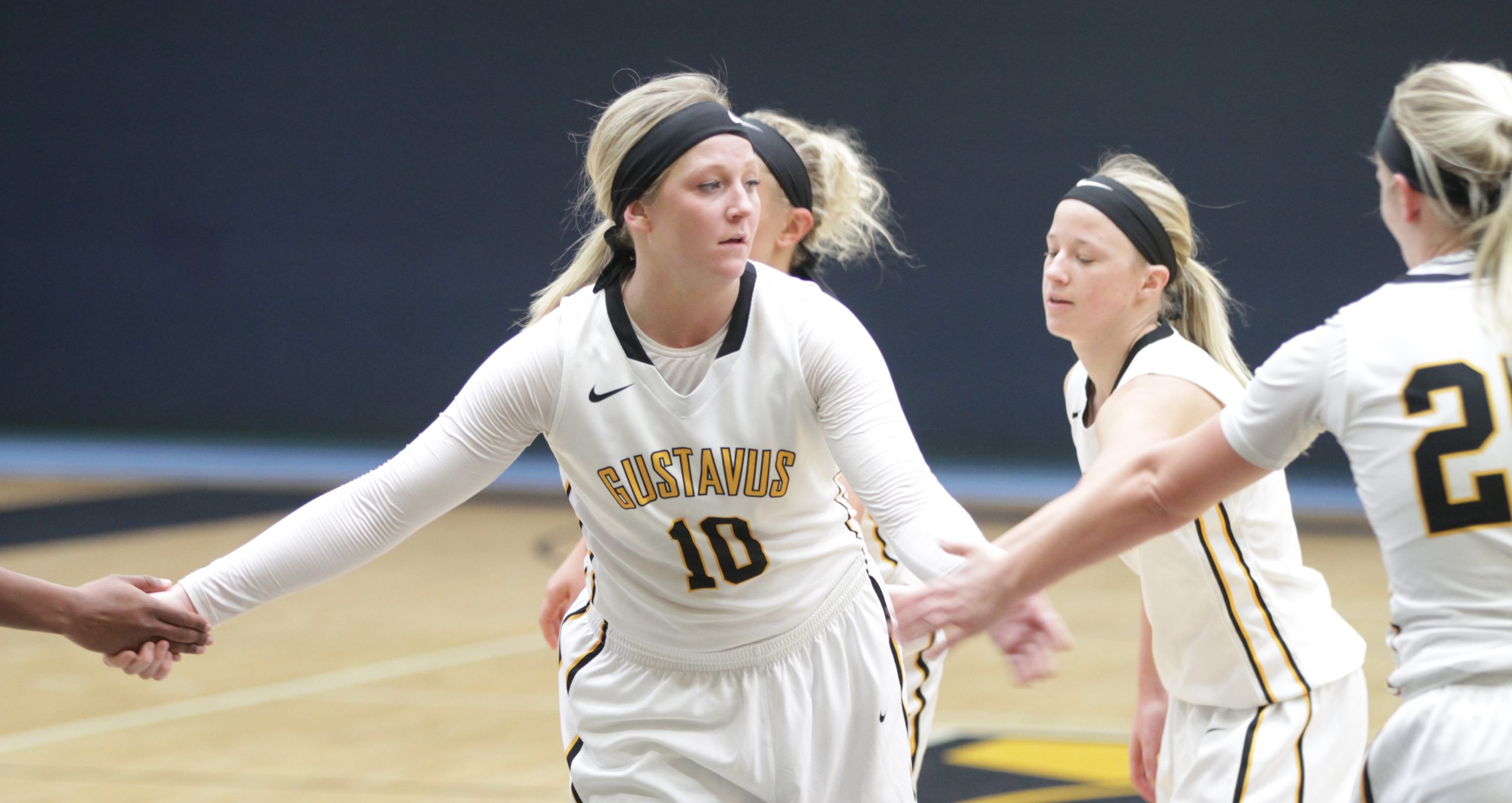 Women’s Basketball Back On Track, Wins 77-47 At St. Olaf