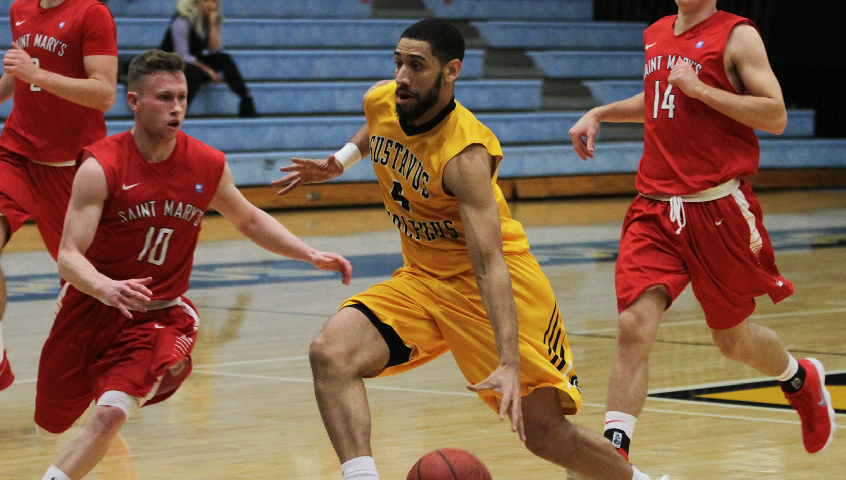 Men’s Basketball Escapes With 69-62 Win At Saint Mary’s