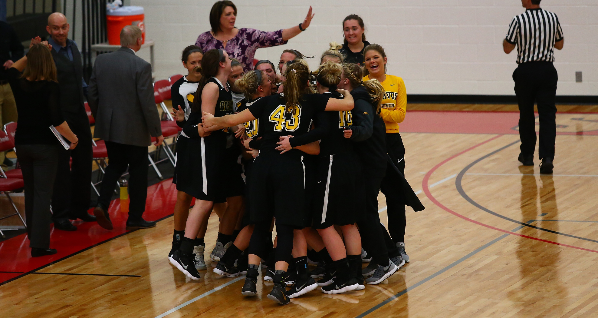 Women’s Basketball Advances To MIAC Title Game, Upsets Saint Ben’s 61-53