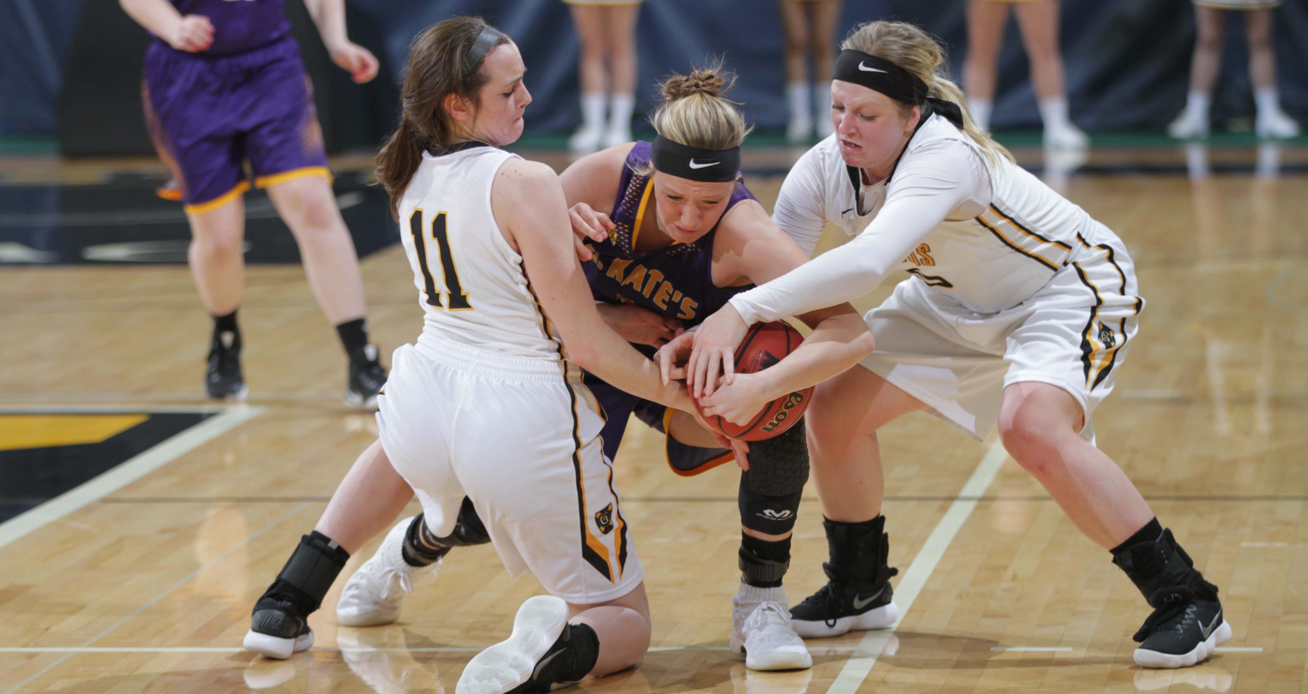 Dominant Defense Guides Women’s Hoops To 65-38 Win Over St. Kate’s To Open Playoffs