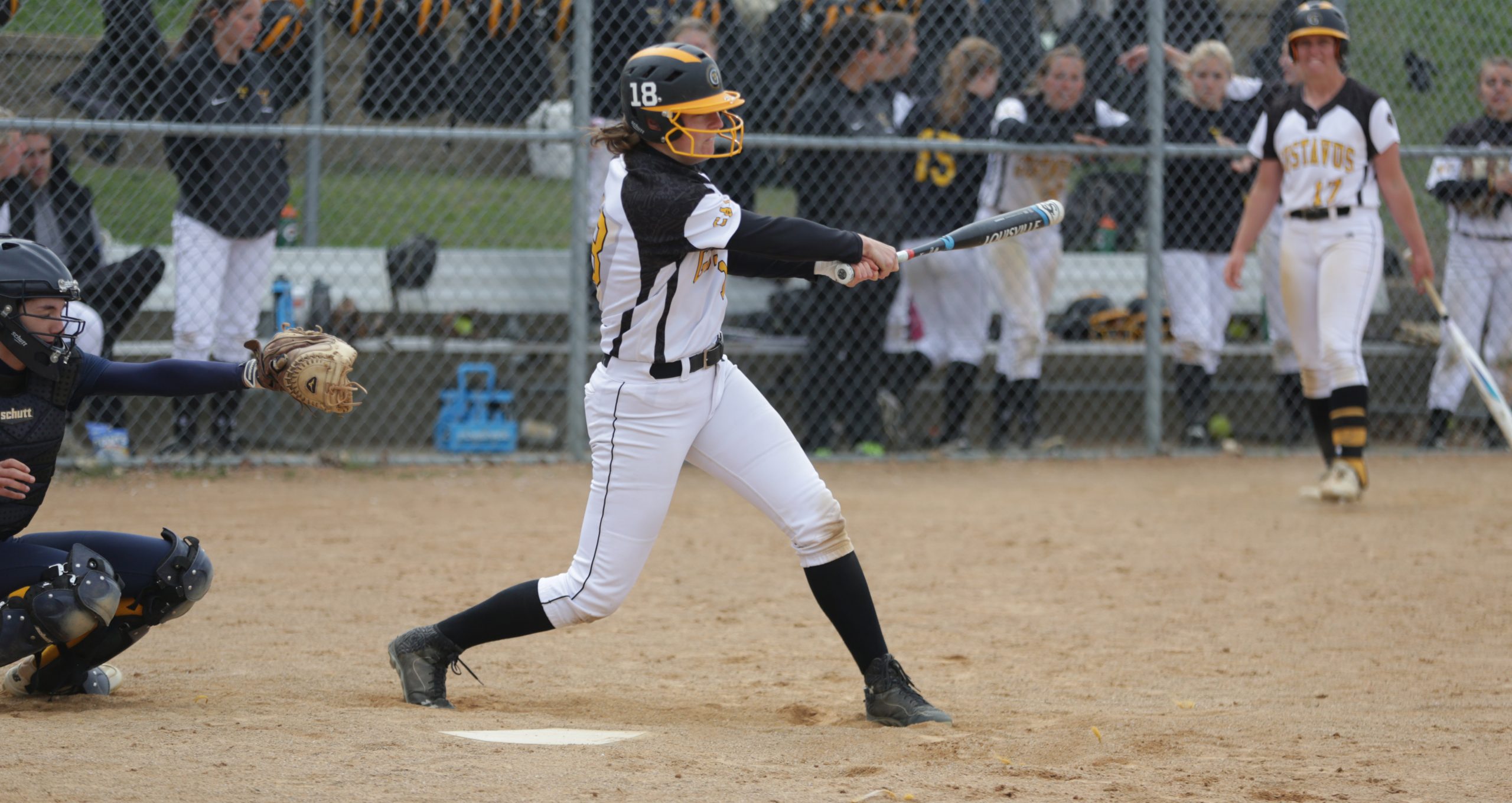 Softball Breaks Out The Bats In Day One Of Tucson Invitational