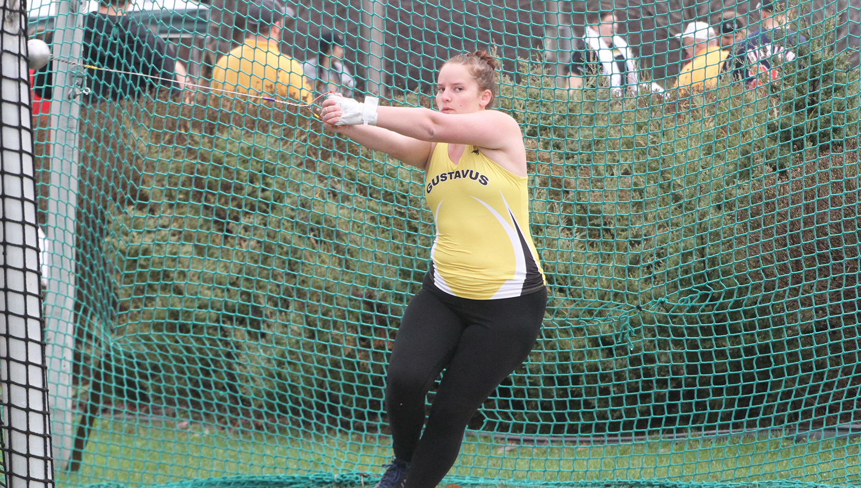 Women’s Track & Field Opens Outdoor Season At Saint Mary’s