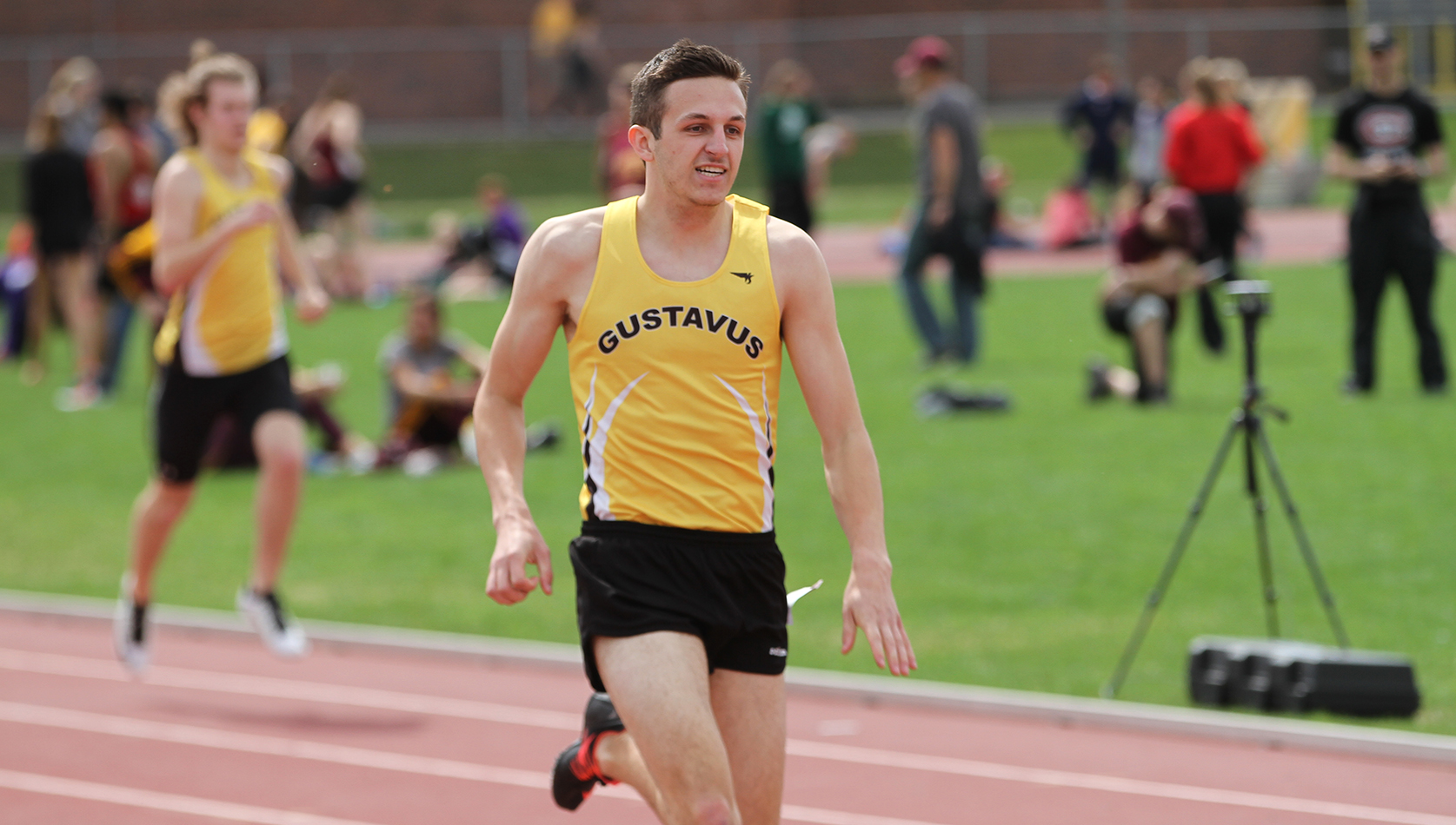 Men’s Track & Field Competes Well At Maverick Invite