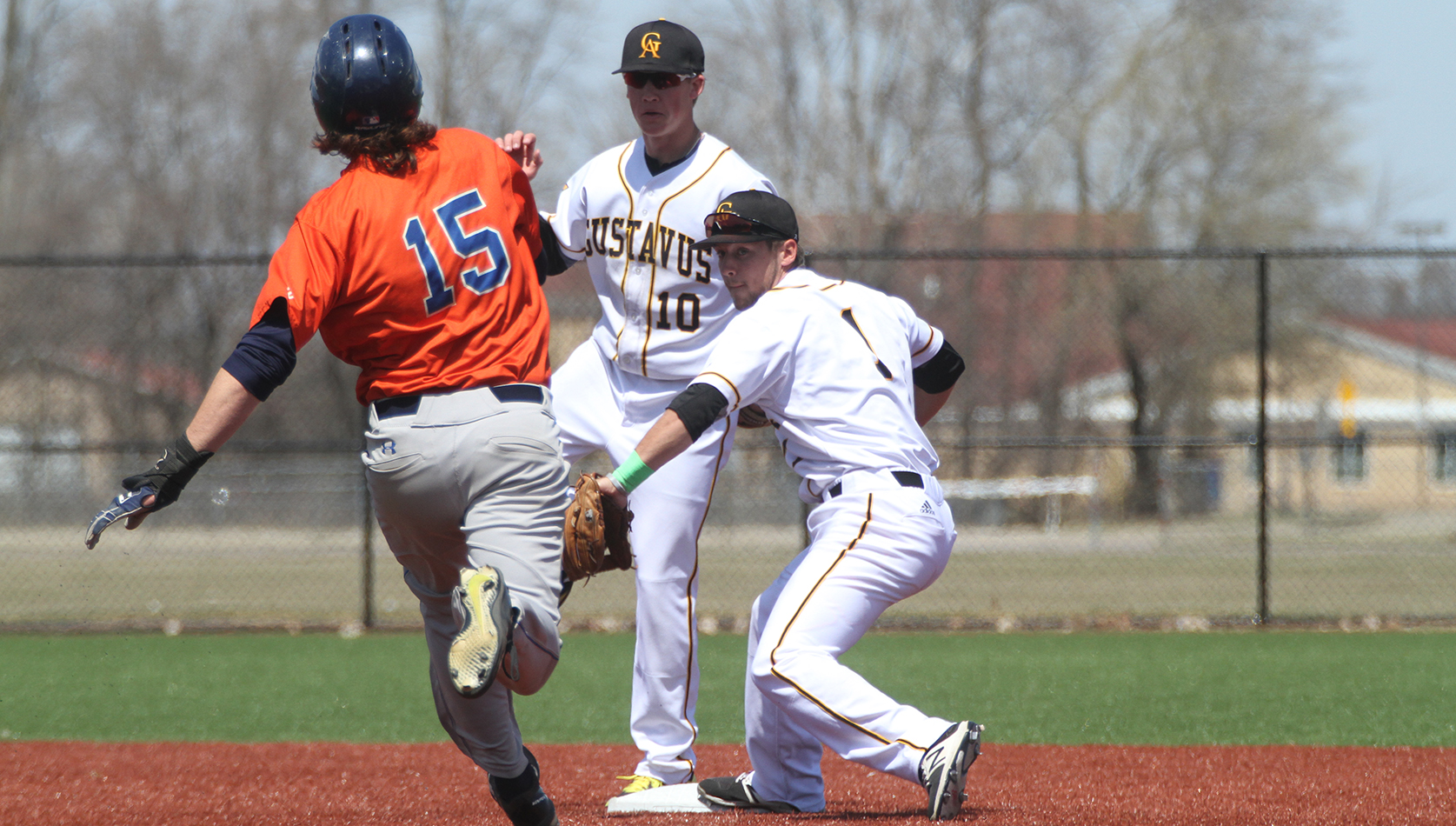 Macalester Spoils Gustie Baseball Senior Day