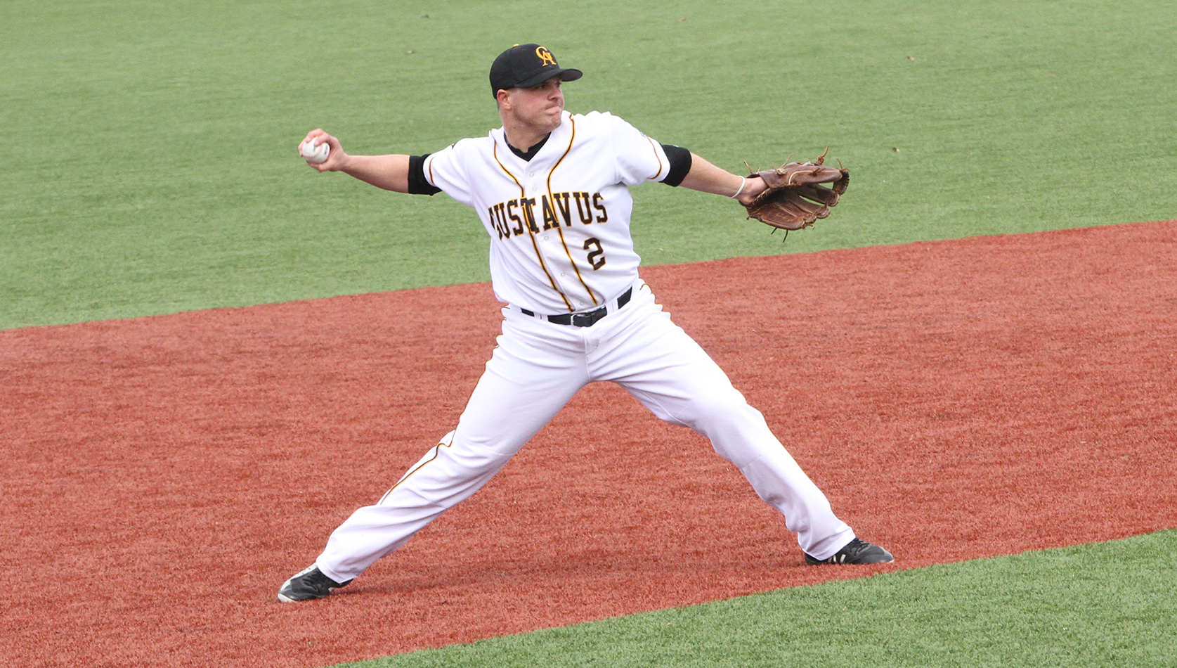 Baseball Splits With Johnnies In MIAC Opener, Headlined By Game Two Walk-Off