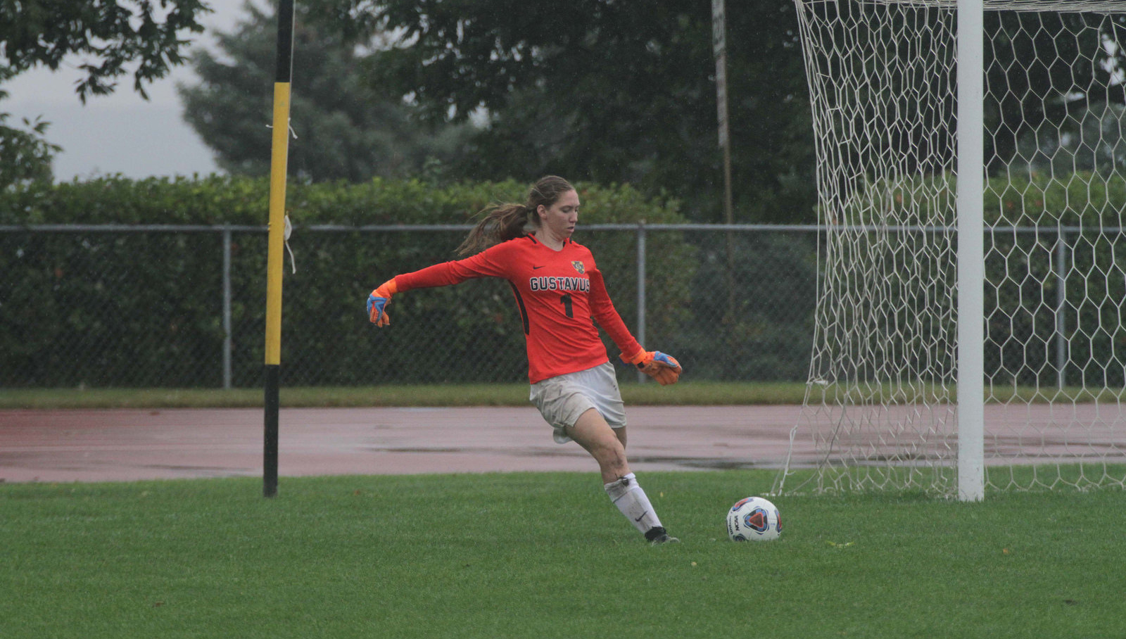 Women’s Soccer Draws a Tie With Carleton