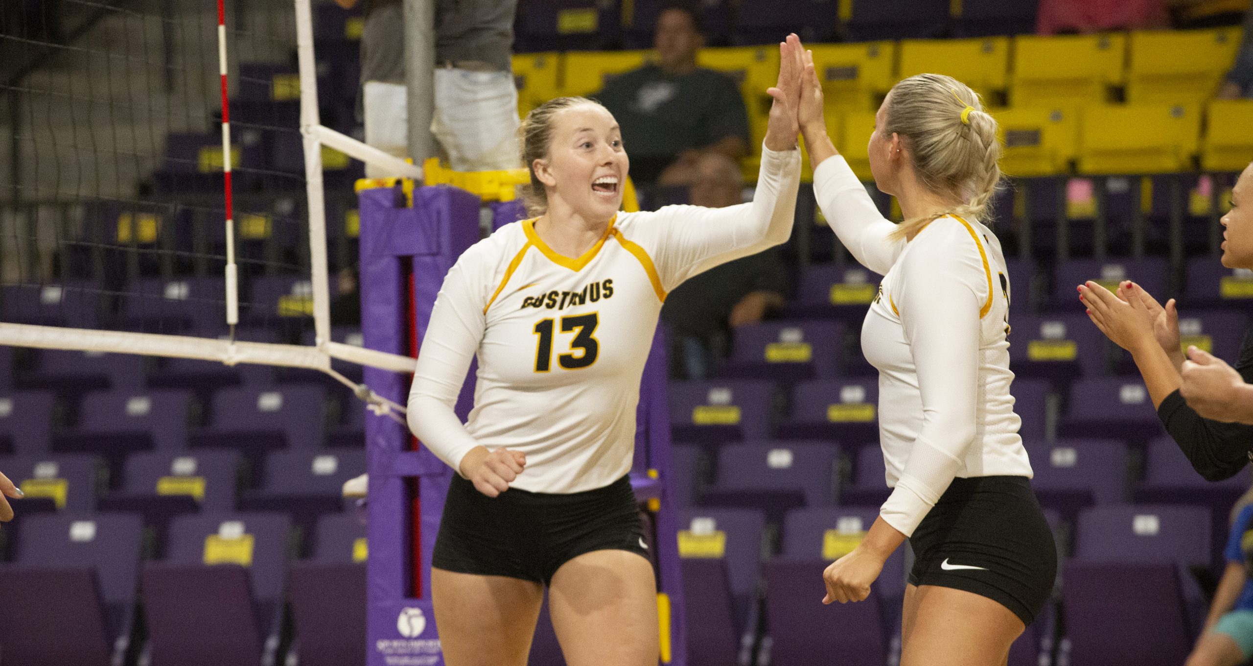 Volleyball Starts Loras Invite with Pair of Wins, Hanson Joins 1,000-Kill Club