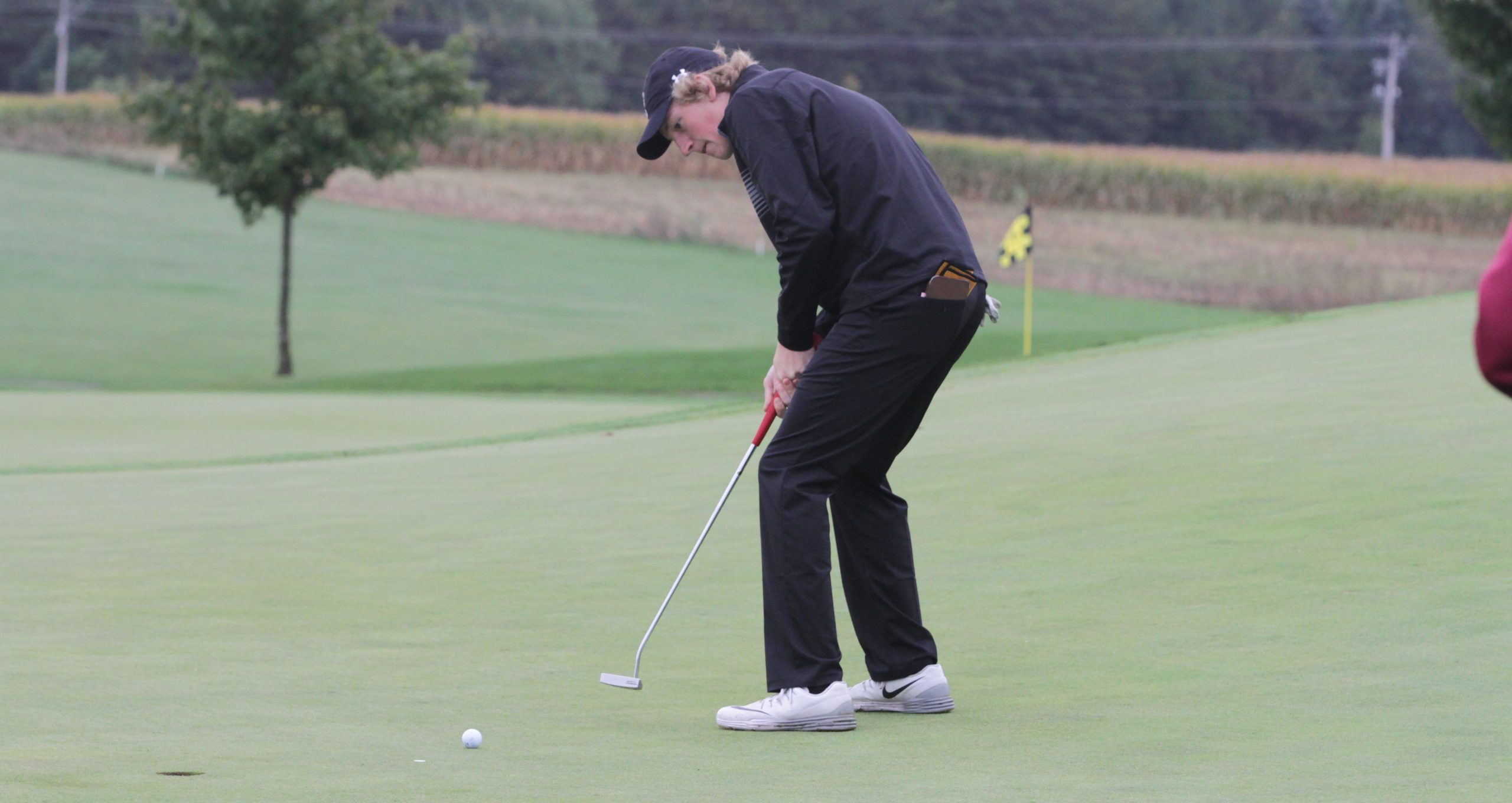 Men’s Golf in Second After Day One of Saint John’s Invite