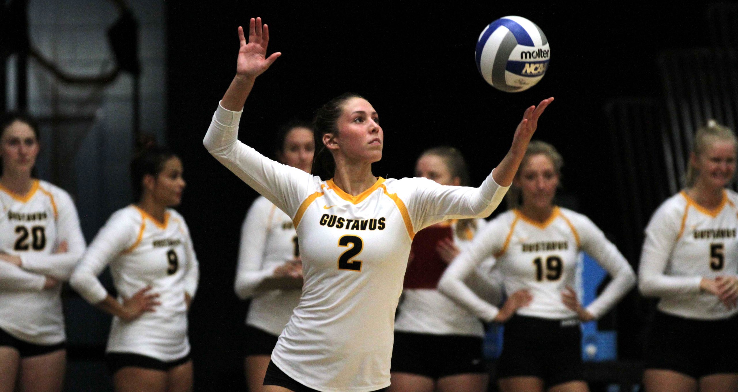 Volleyball Runs Away with Straight-Set Victory at Carleton