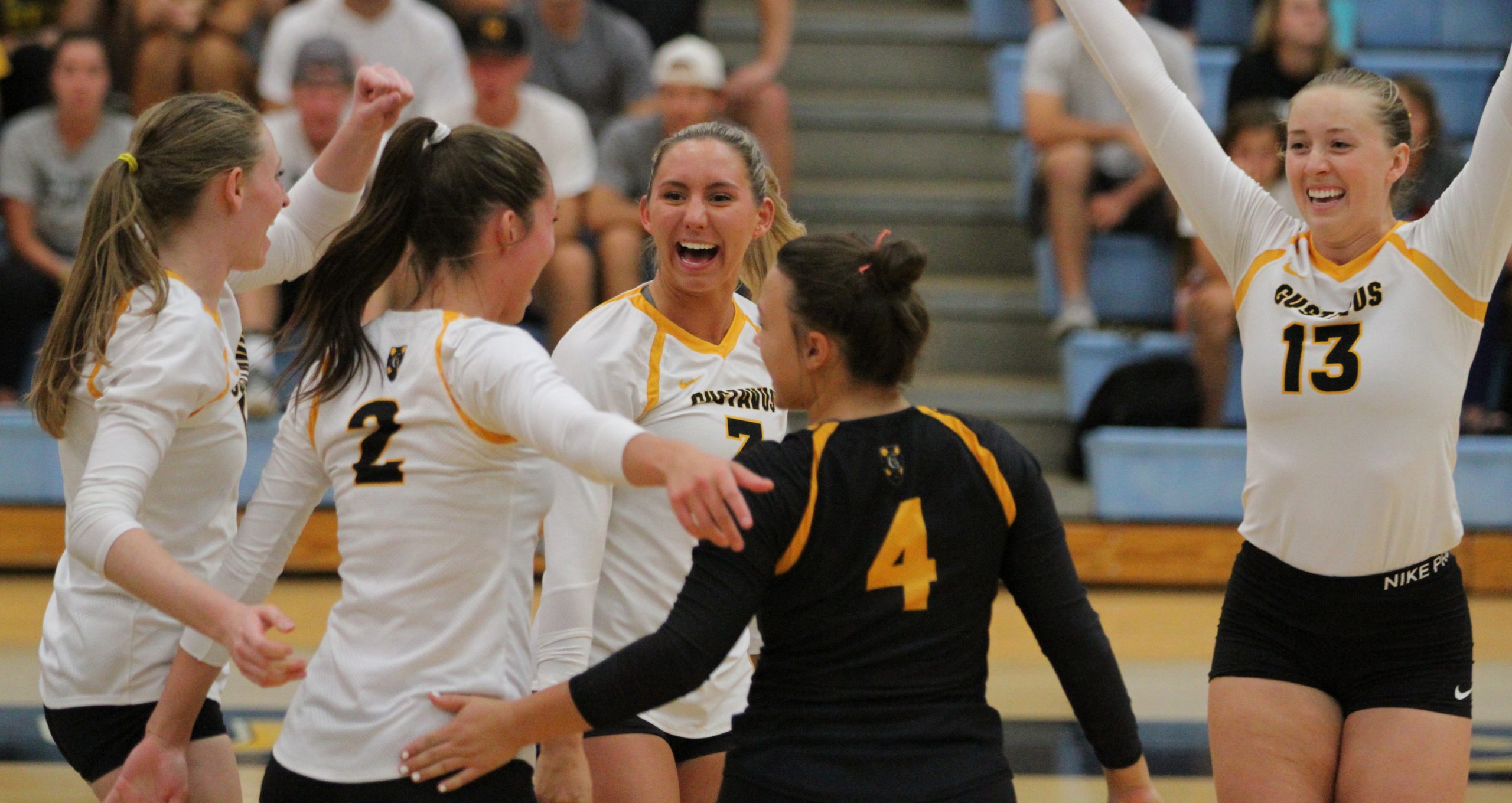 Volleyball Wins Pair of 3-0 Matches at St. Kate’s Tourney