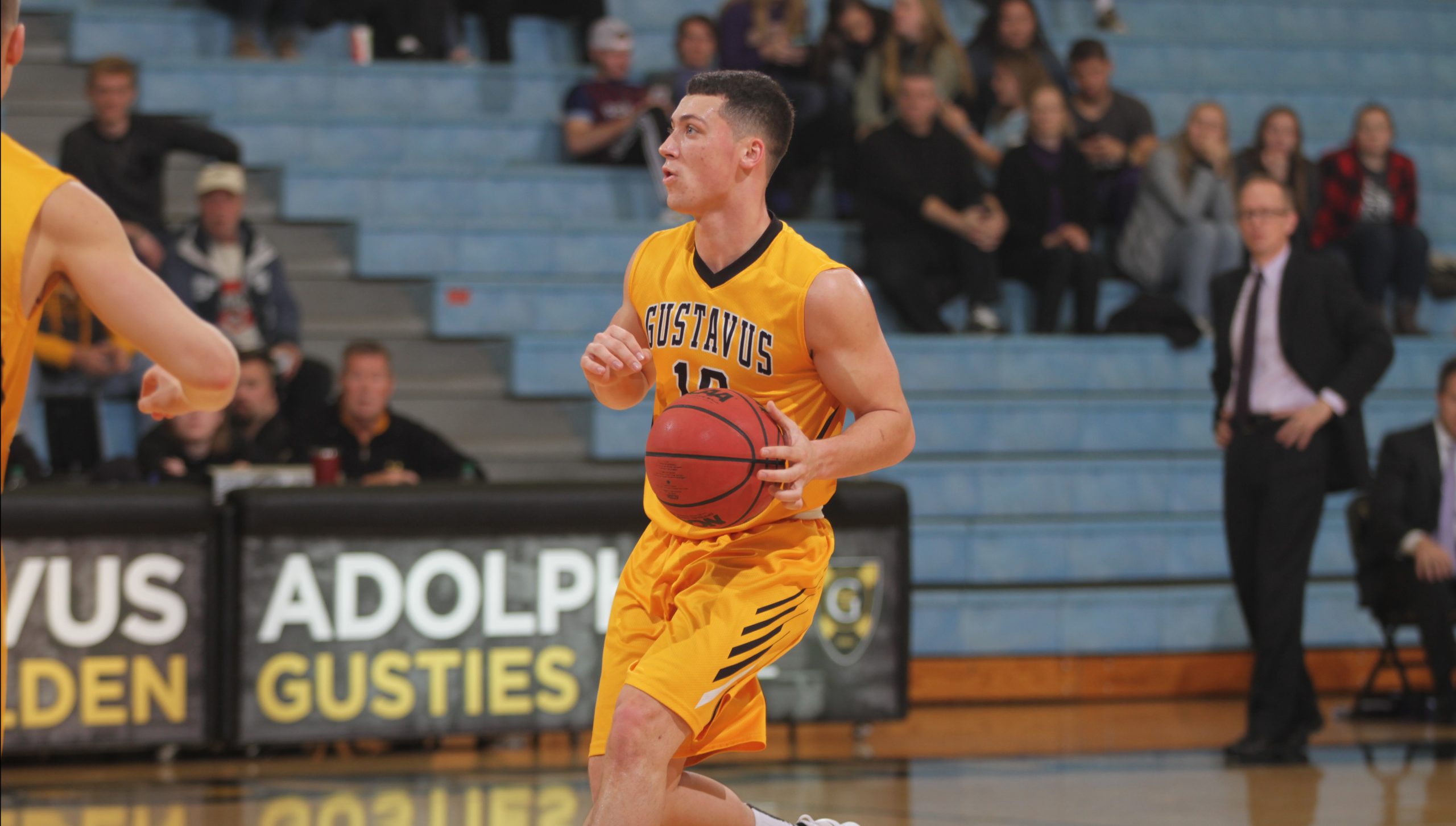 Men’s Basketball Falls Short on Road to Buena Vista