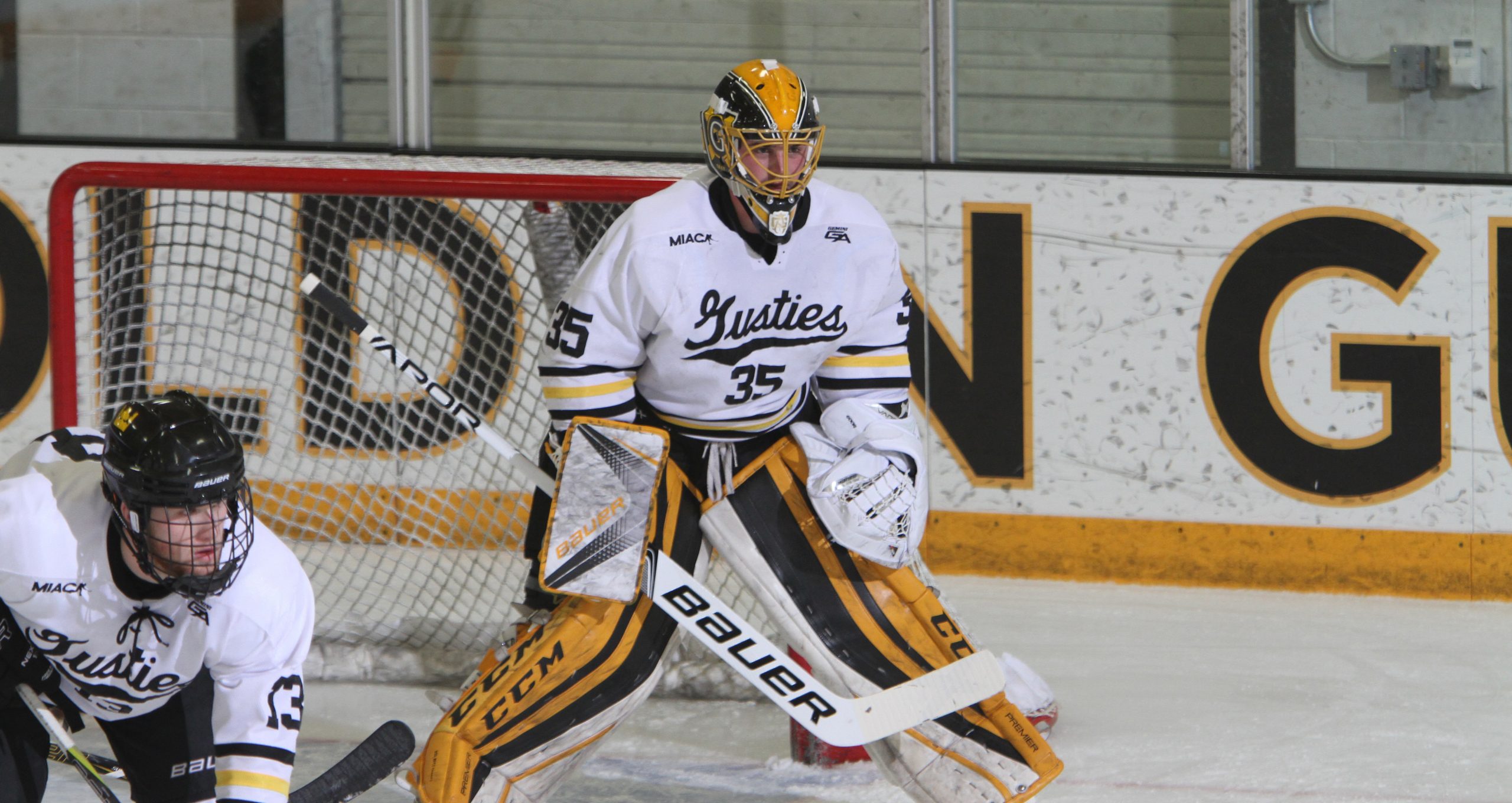 Men’s Hockey Suffers 1-0 Overtime Loss at Hamline