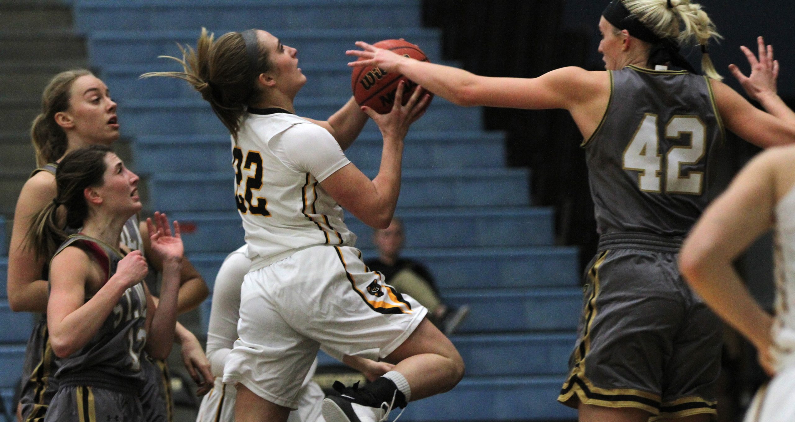 Second Half Surge Propels Women’s Basketball to 64-58 Win Over St. Olaf