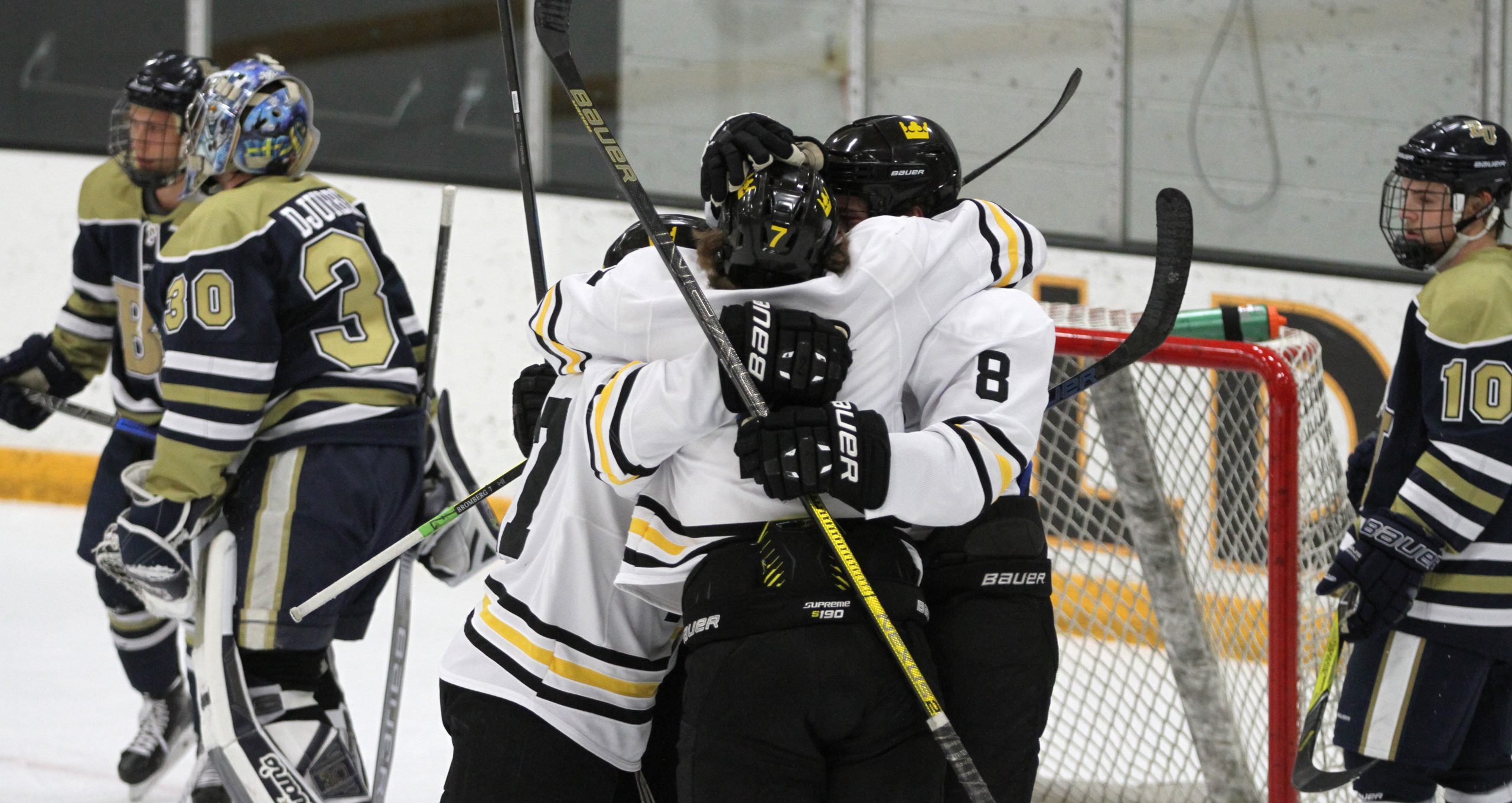 Penalty Killers Shine, Men’s Hockey Tops Bethel 3-1