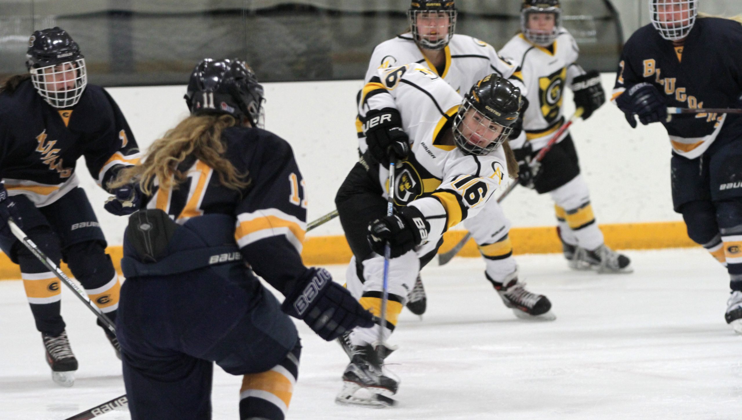 Women’s Hockey Returns to Action Saturday Versus No. 9 Wisconsin-Eau Claire