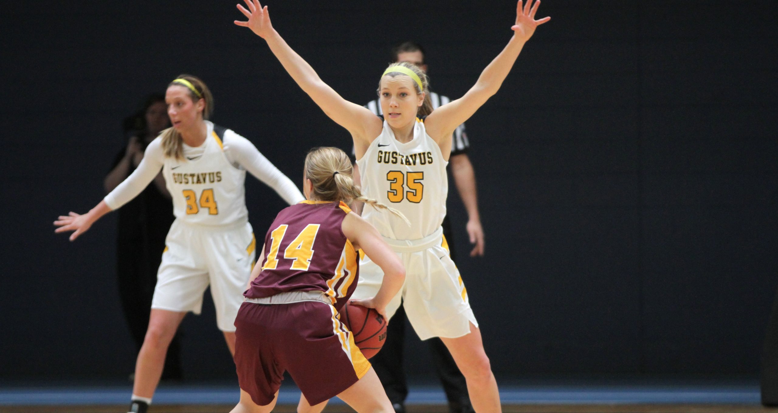 Strong Defensive Performance Leads Women’s Hoops Over Concordia