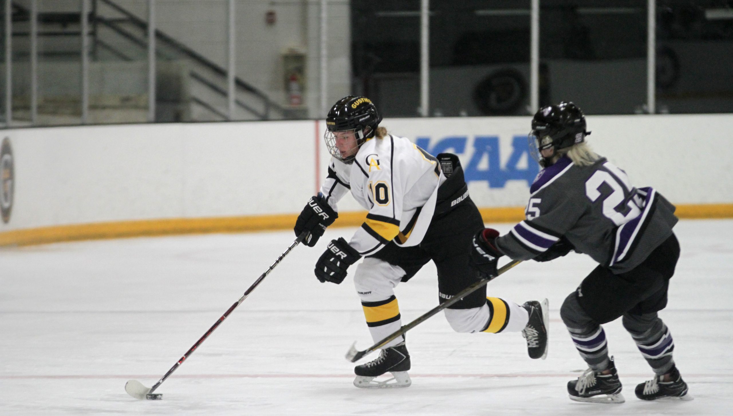 Women’s Hockey Prepares for MIAC Semifinal with No. 1 St. Thomas