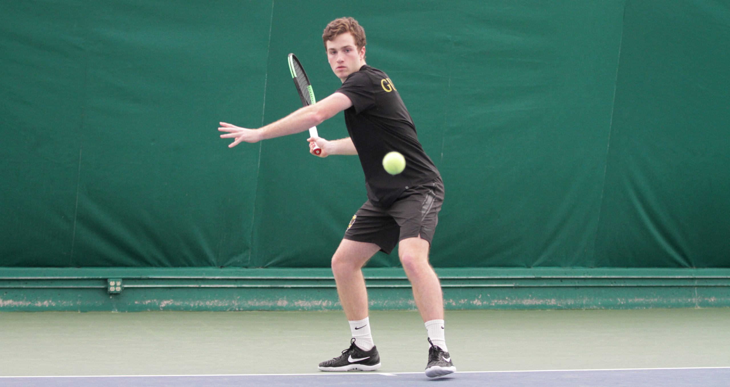 Men’s Tennis Beats Whitman 7-2 in ITA Indoor Consolation Semifinal