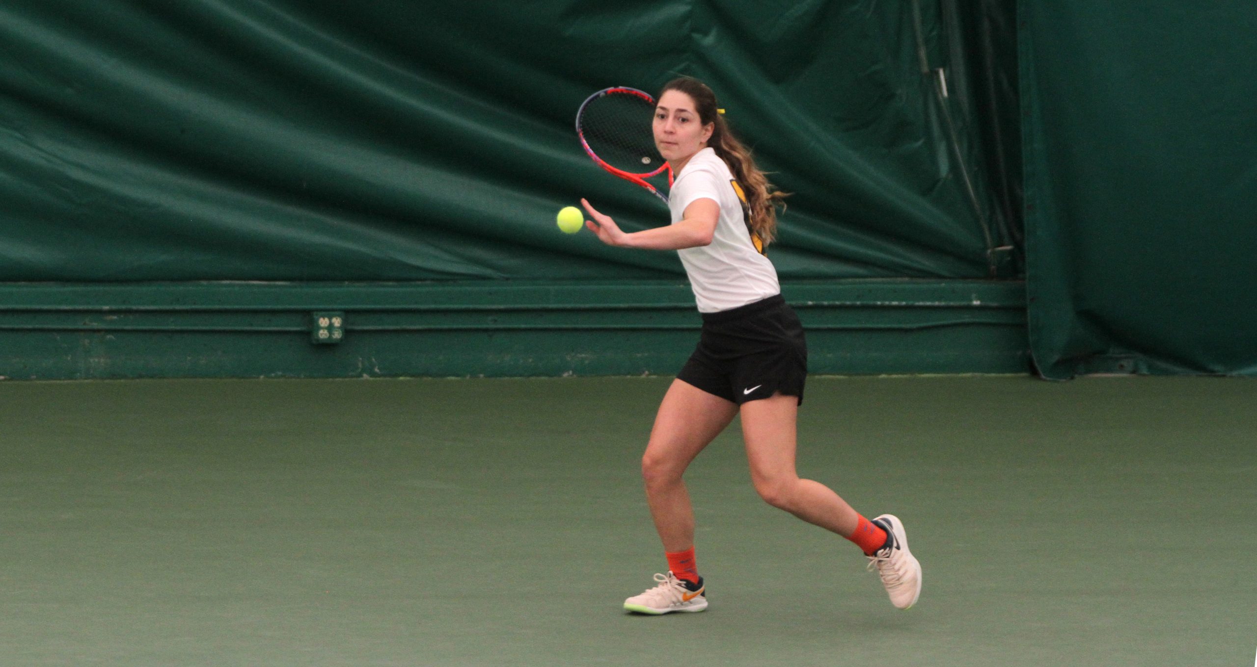 Women’s Tennis Defeats SMSU 5-4