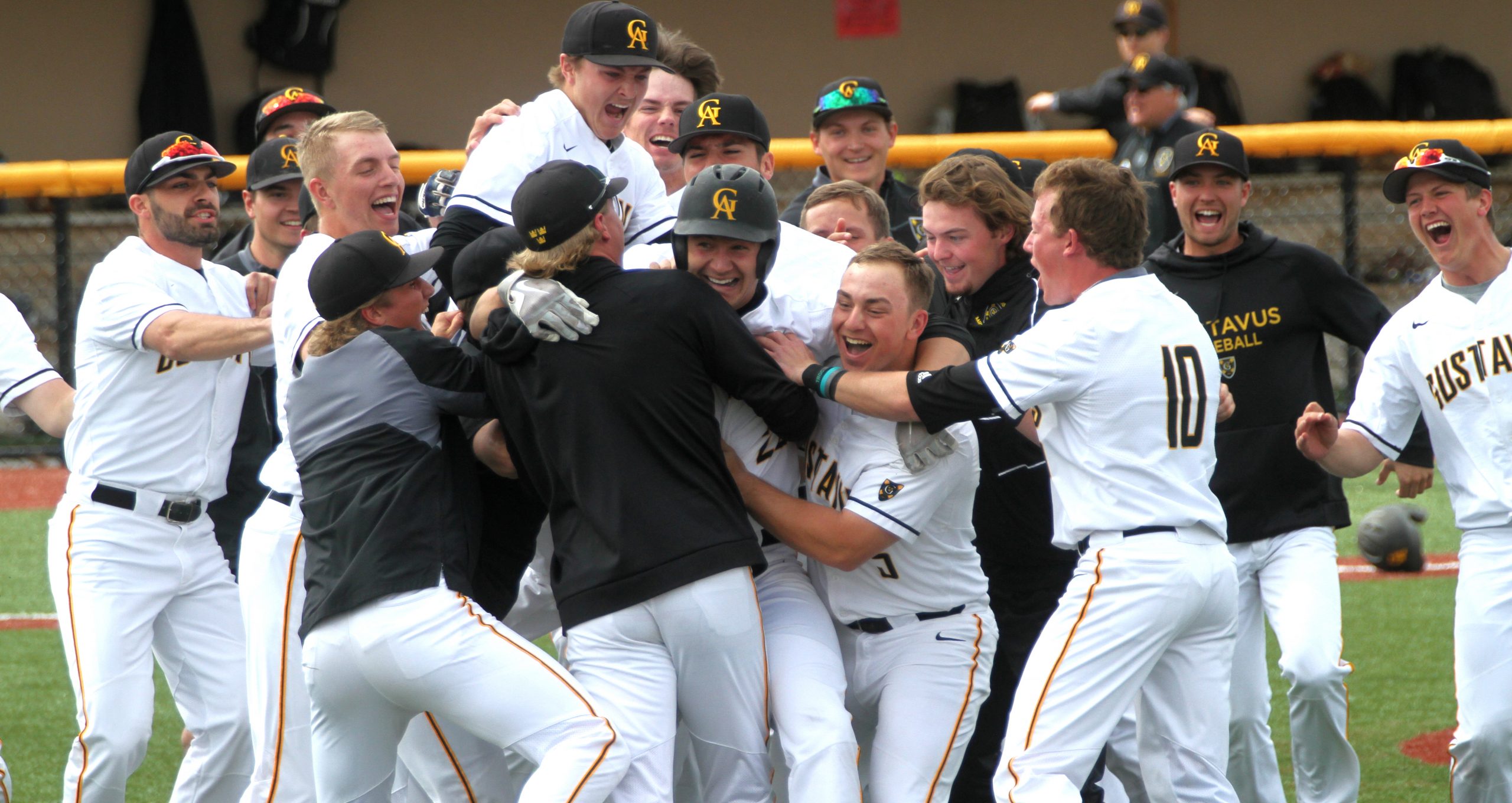 Berkner’s 11th Inning Walk-Off Gives Baseball 7-6 Win Over St. Thomas