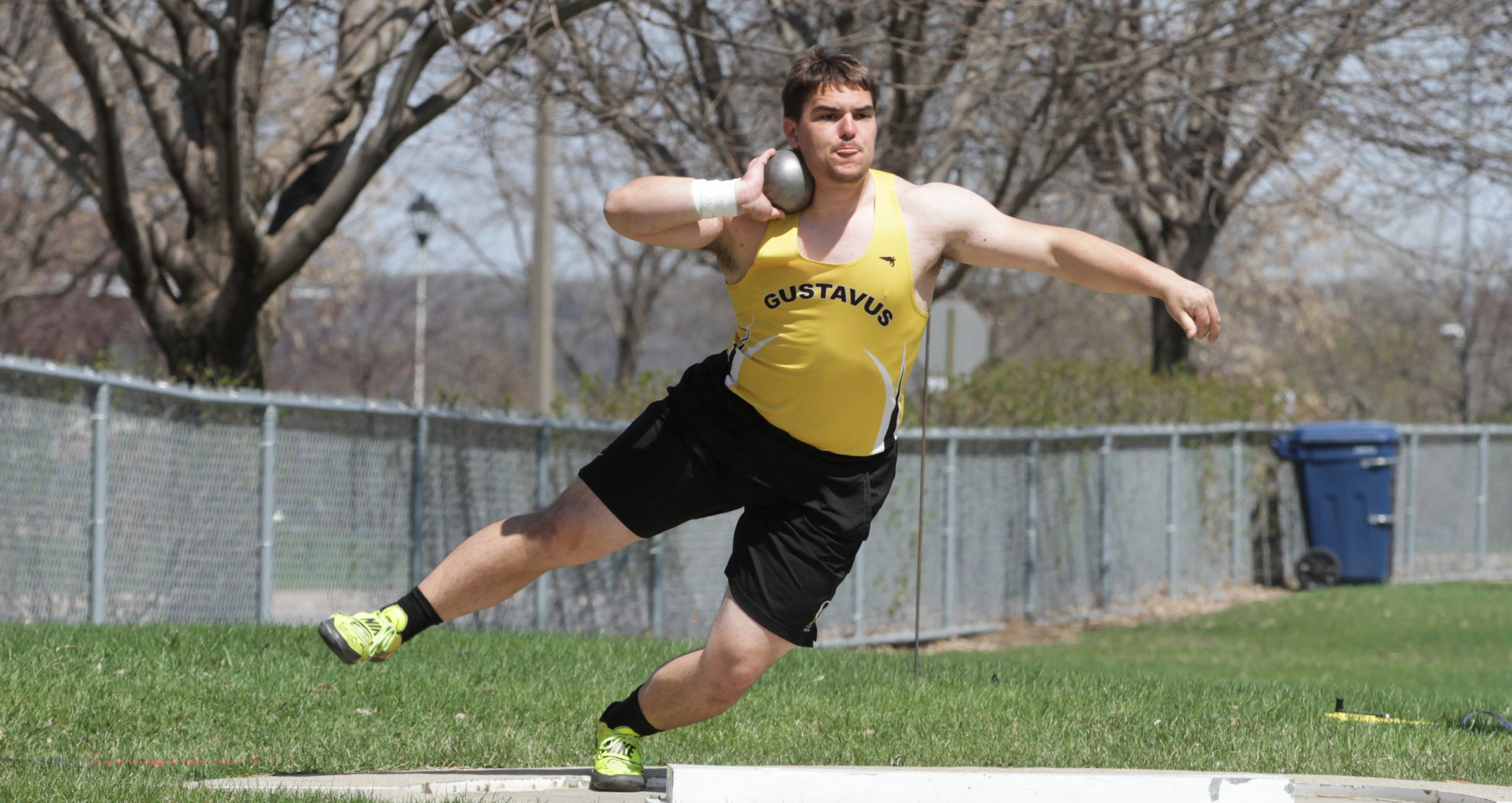 Men’s Track & Field Wins Eight Events at Drake Alternative