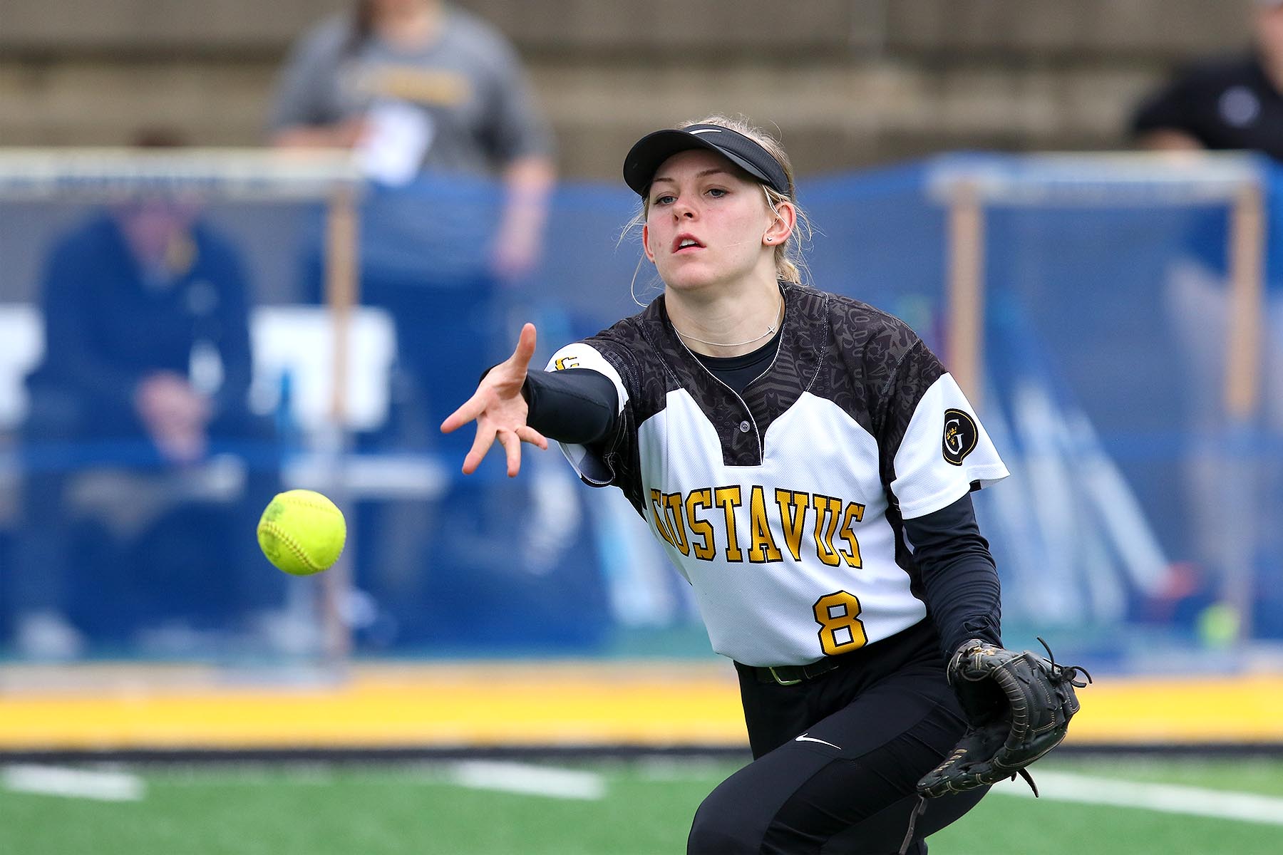 Softball Drops a Pair of Games to No. 6 Tommies