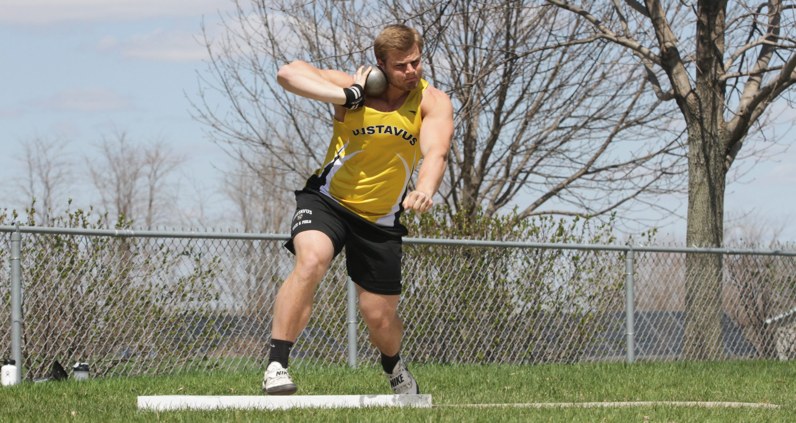 Hensch Earns Third Consecutive MIAC Field Athlete of the Week