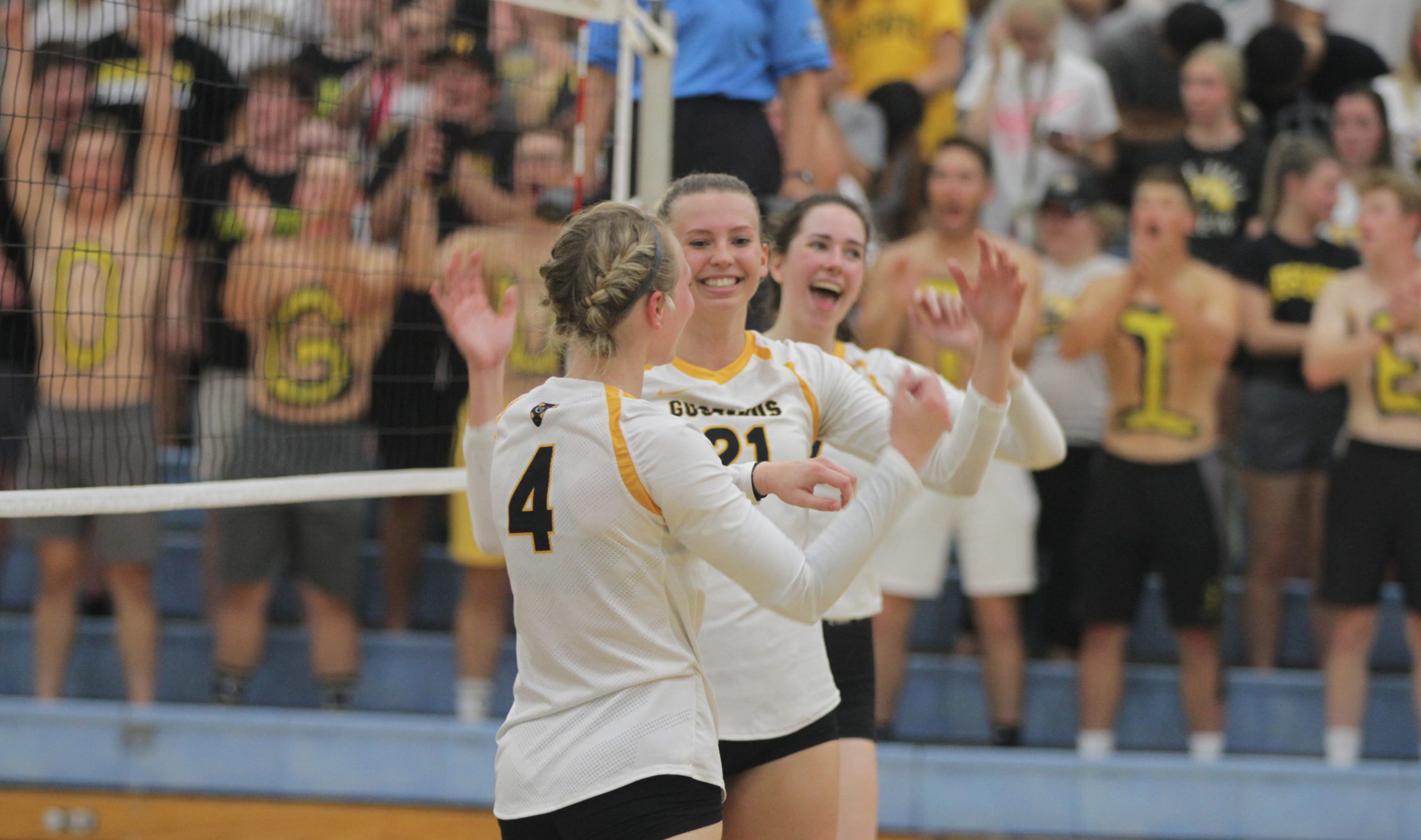 Volleyball Heads to Augsburg Friday for MIAC Opener