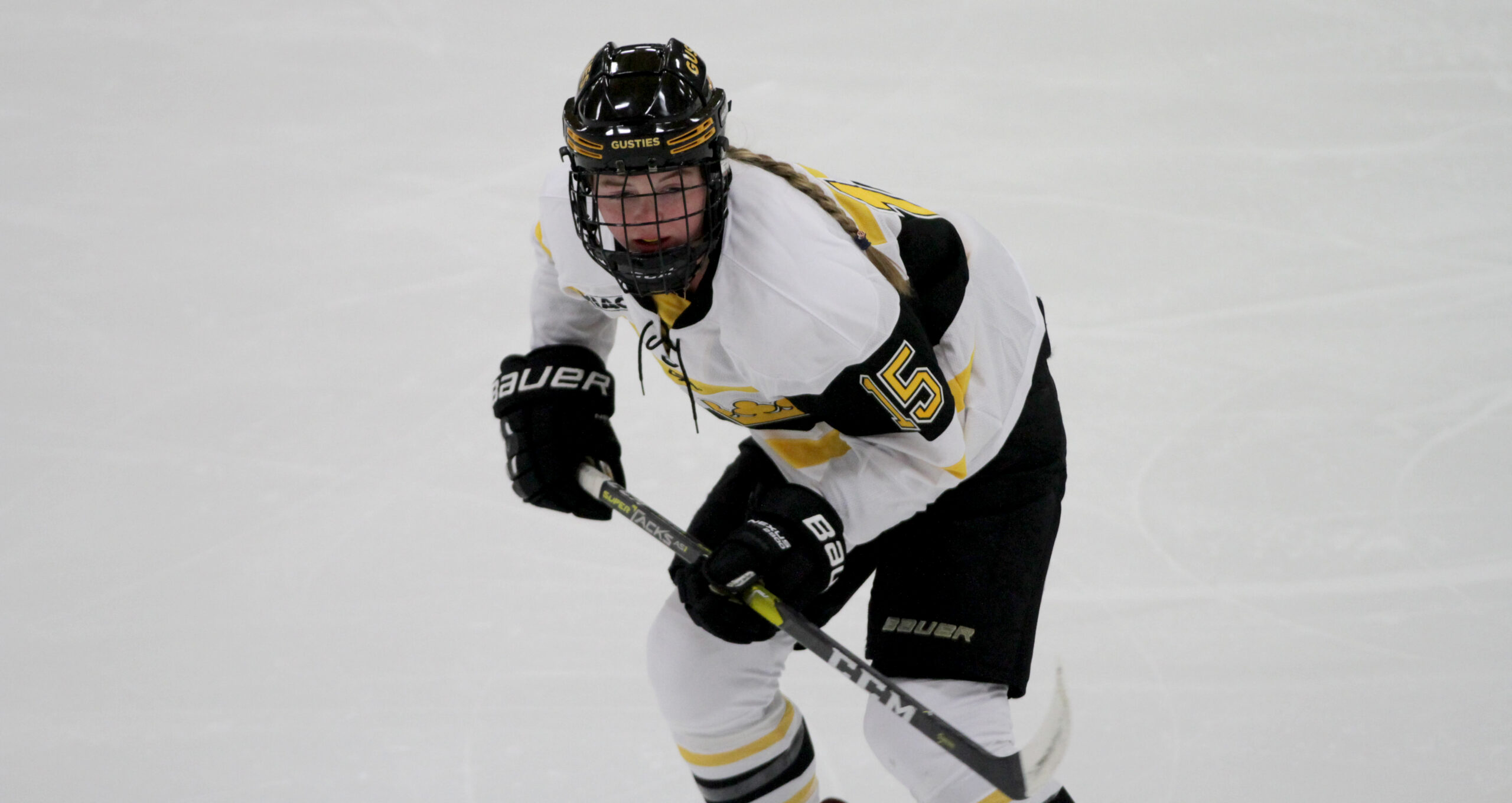 Women’s Hockey Takes Down St. Kate’s 5-0