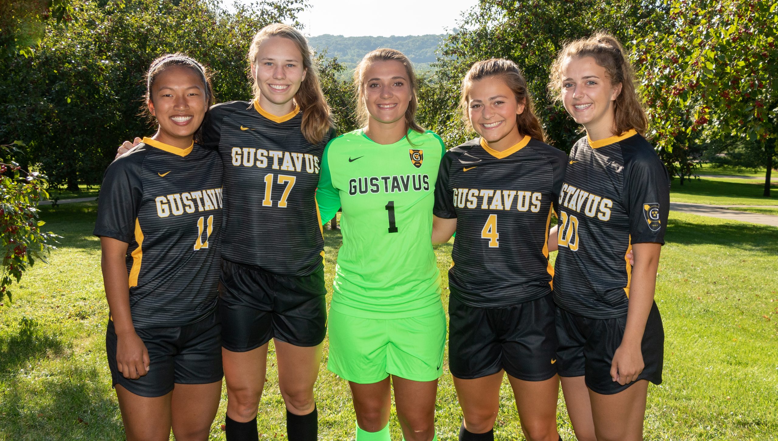 Women’s Soccer Hosts Macalester for Senior Day Saturday