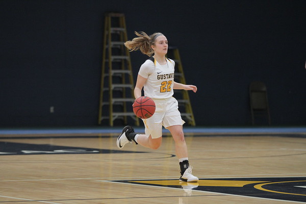 Women’s Basketball Tops Hamline 76-57