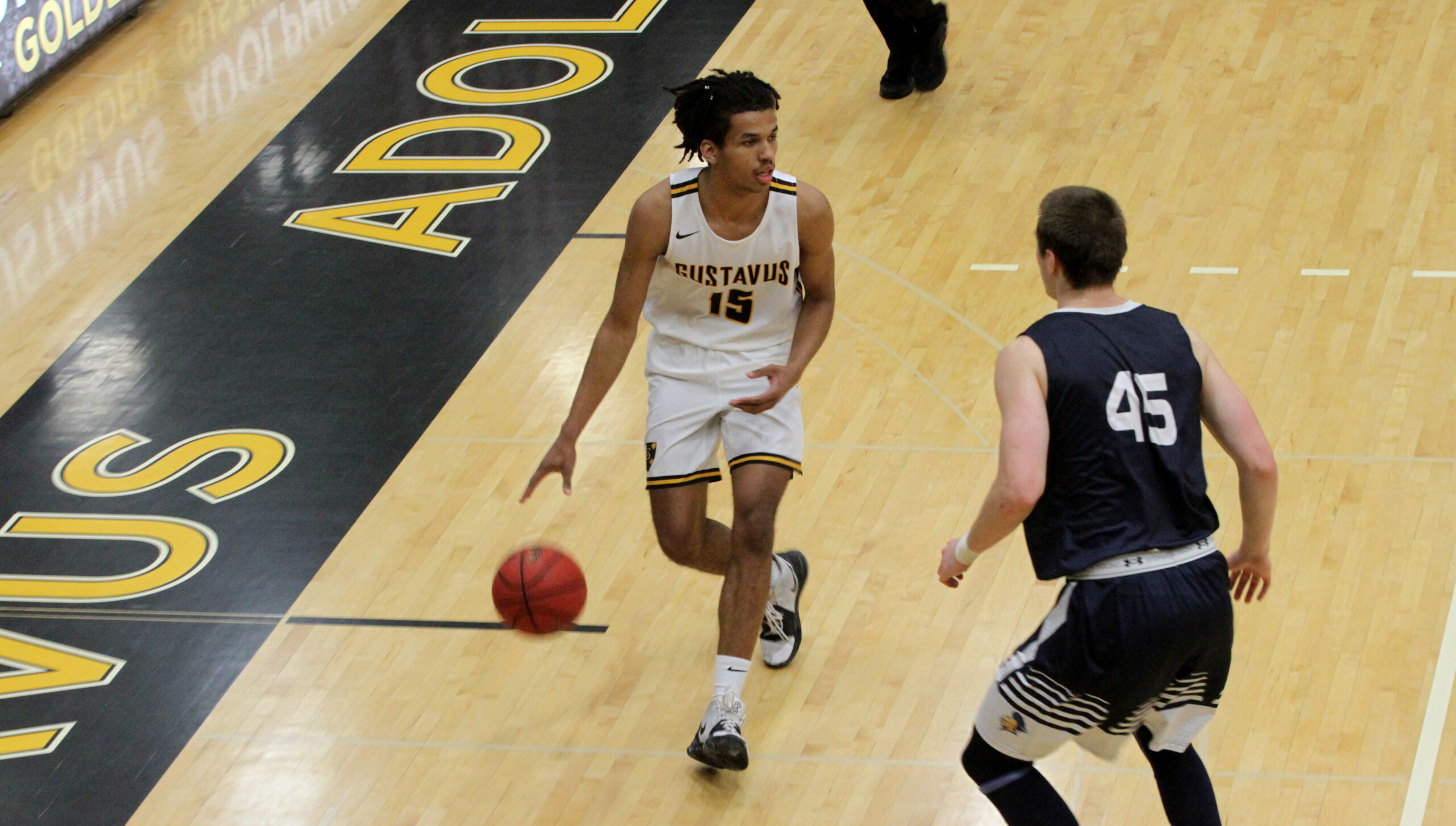 Men’s Hoops Shoots Well in 93-82 Win over Carleton