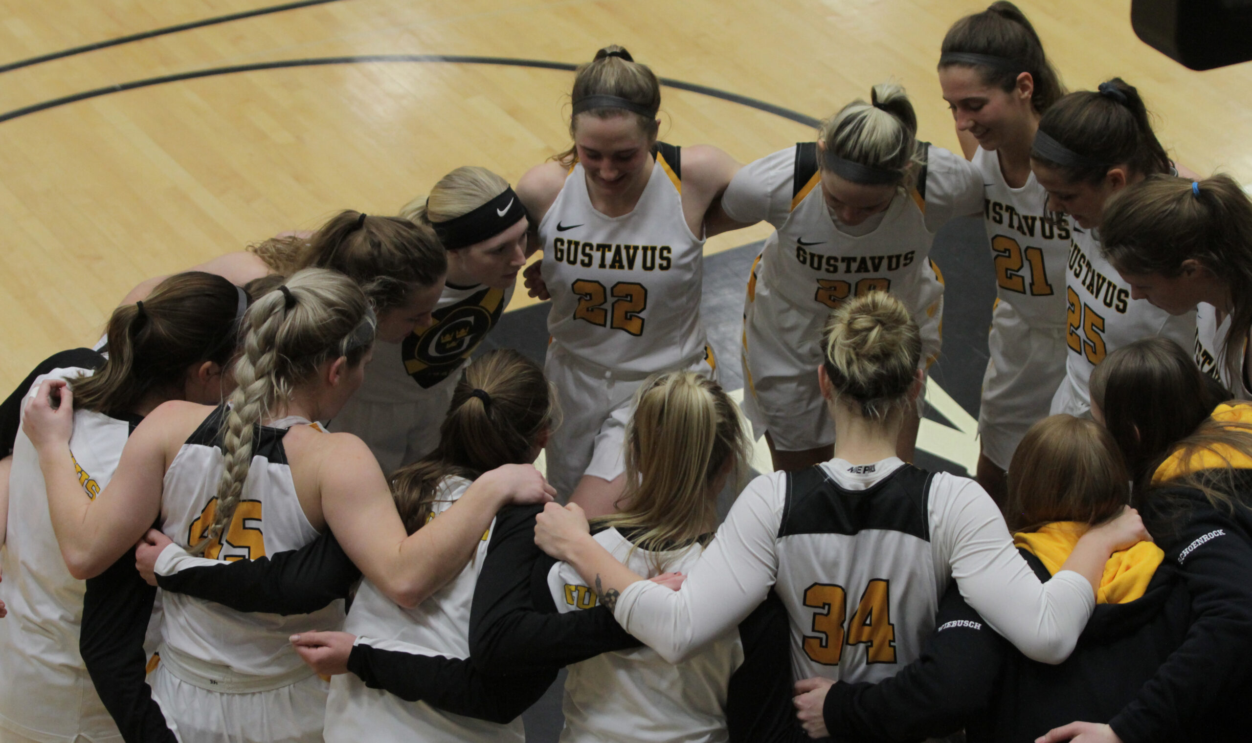 Women’s Basketball Set for Top 25 Battle With Bethel Saturday