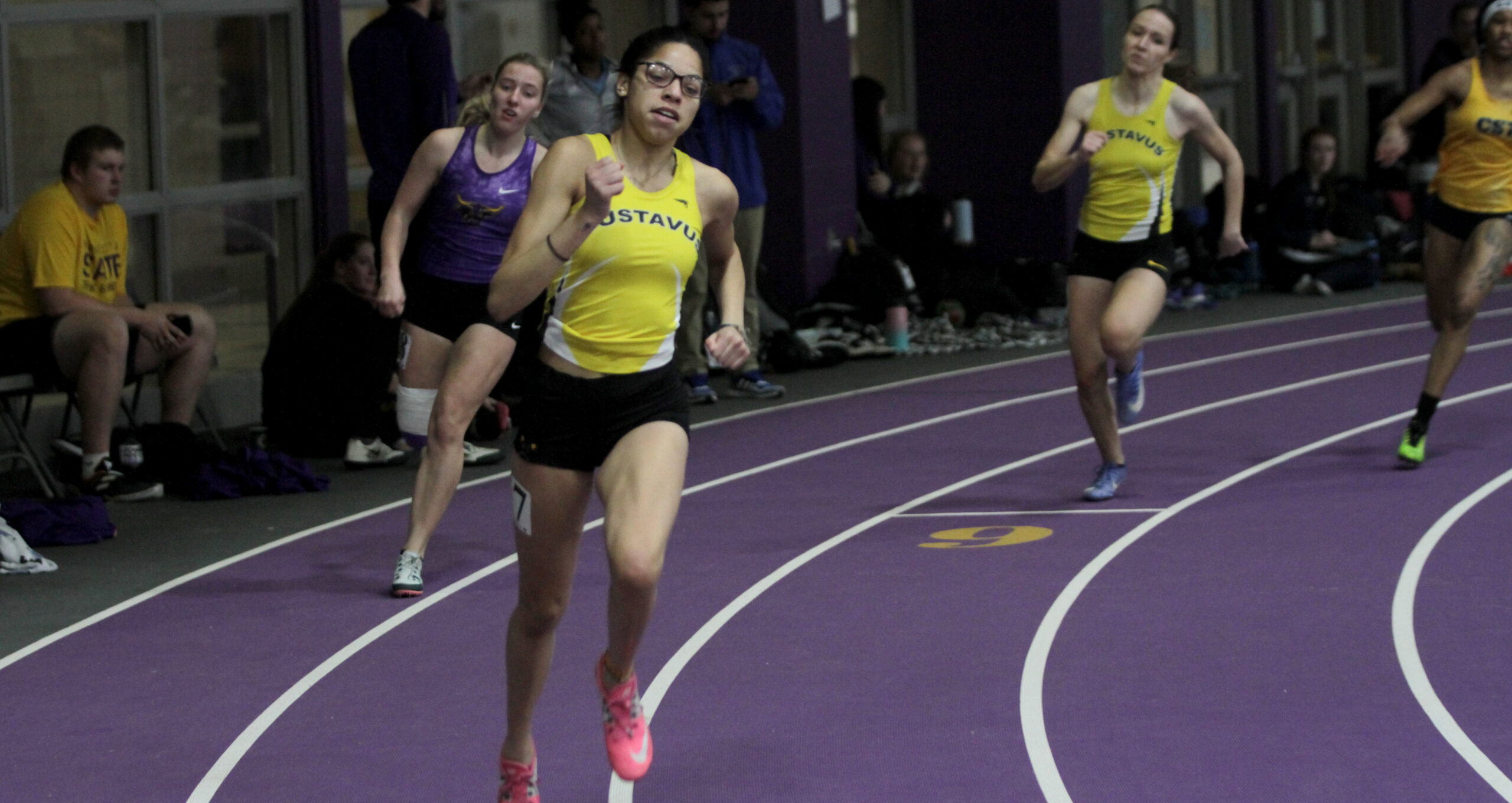 Women’s Track and Field Takes Second at St. Olaf Quad