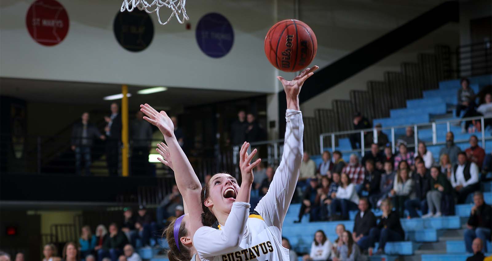 St. Thomas Tops Women’s Basketball 68-67