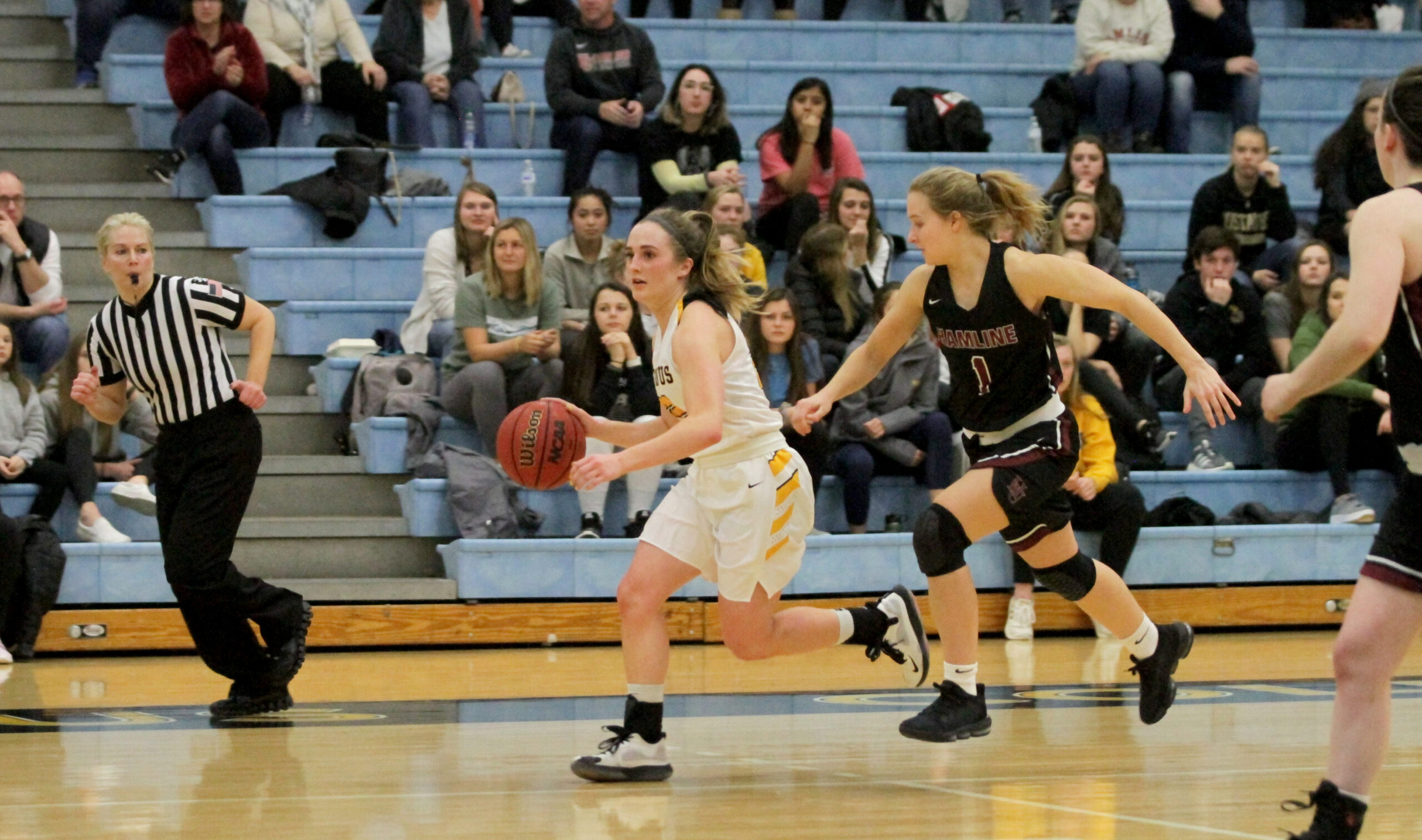 Women’s Basketball Advances to MIAC Semis with Win Over Hamline