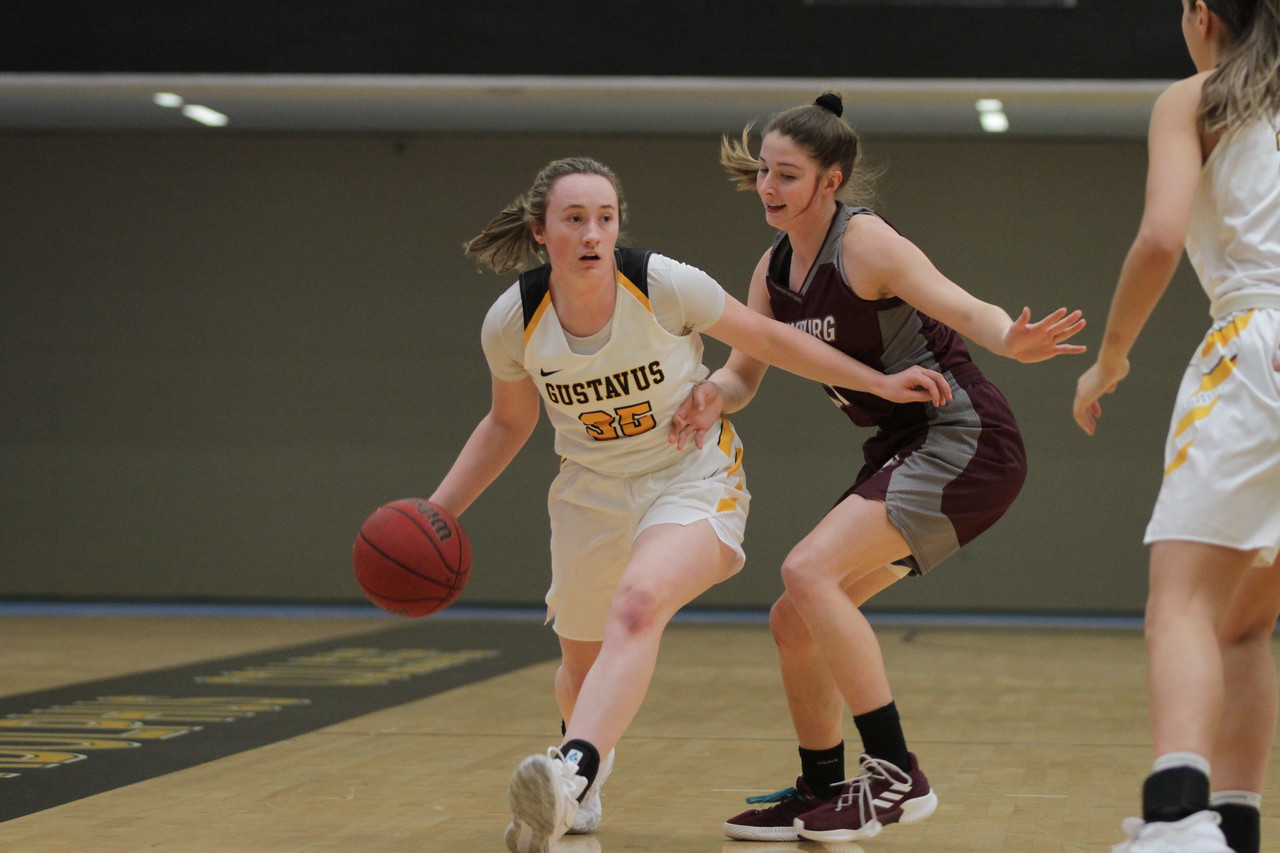 Women’s Basketball Overcomes Deficit, Falters Late in Loss at Augsburg