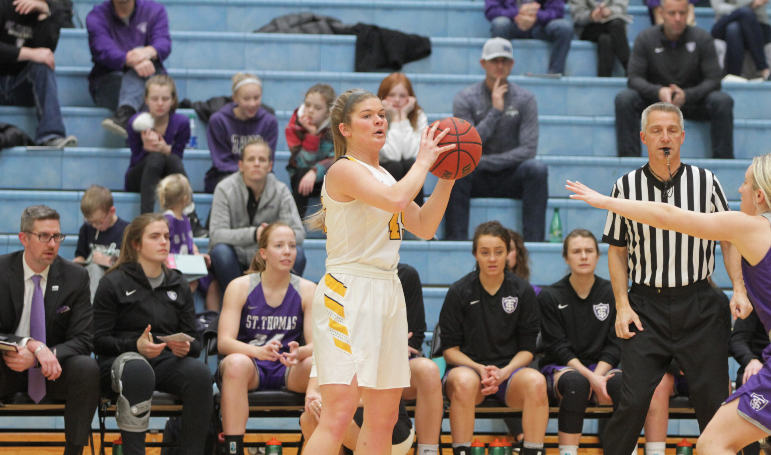 Women’s Basketball Hosts No. 11 Bethel for Senior Day Saturday