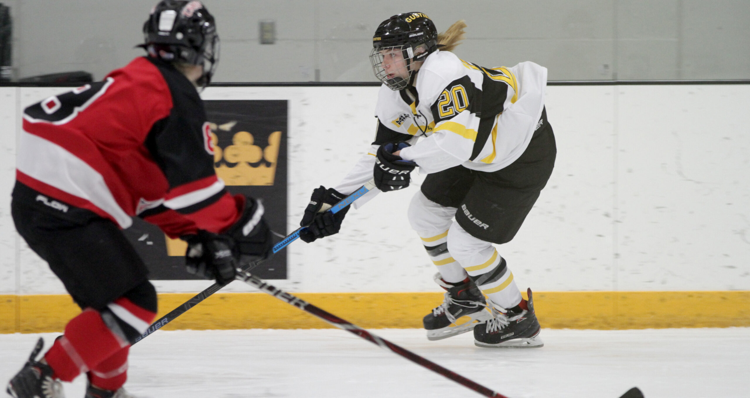 Women’s Hockey Faces Familiar Foe to Open NCAA Tourney