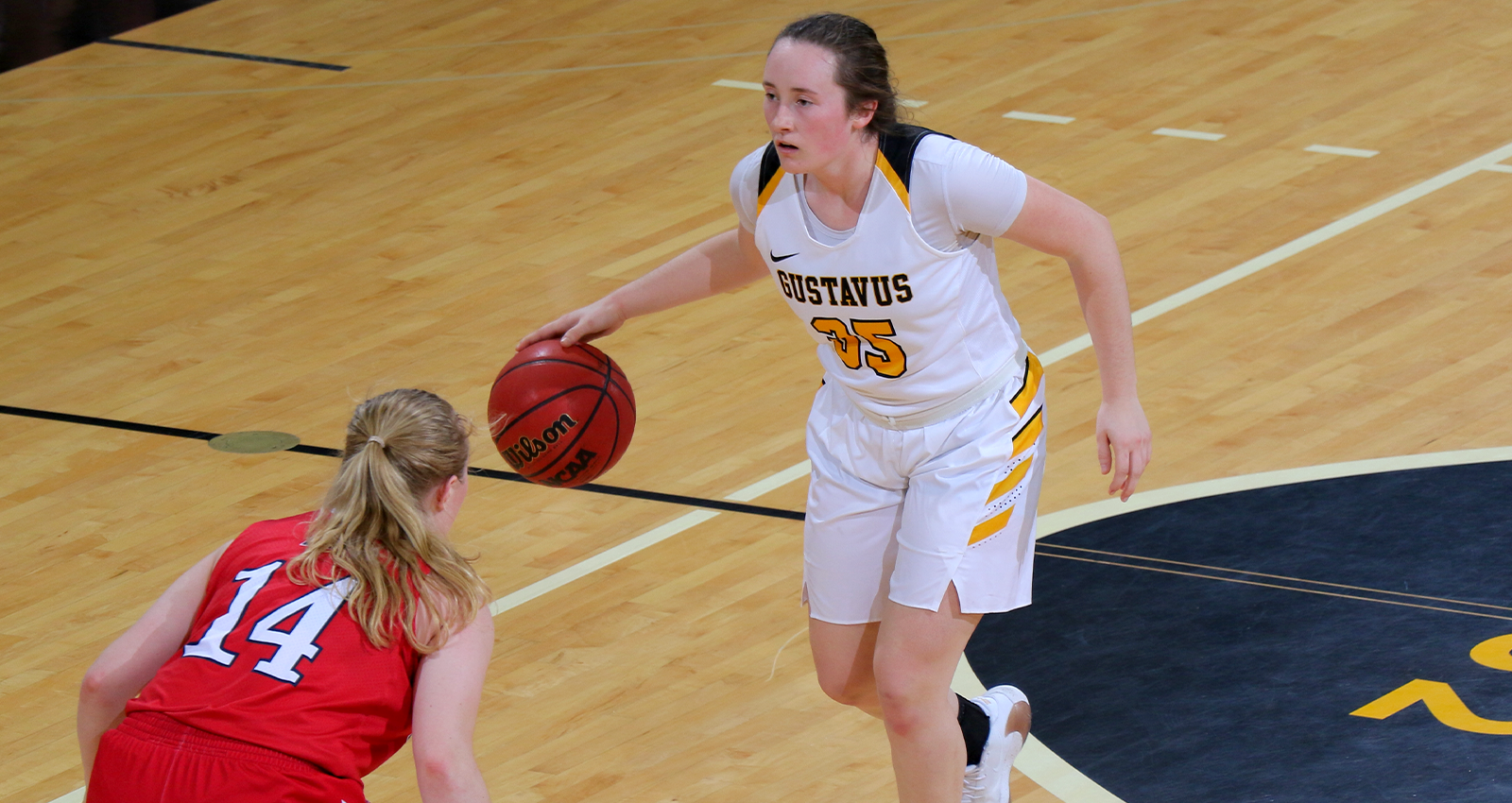 Women’s Basketball Wins Convincingly Over Saint Mary’s