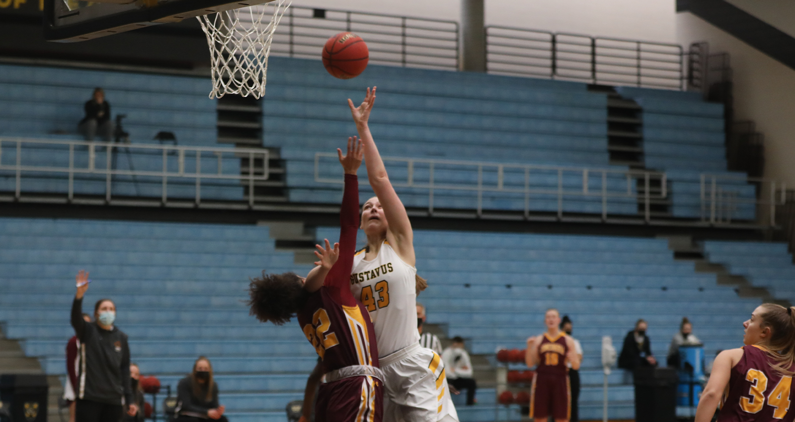 Women’s Basketball Blanks Concordia