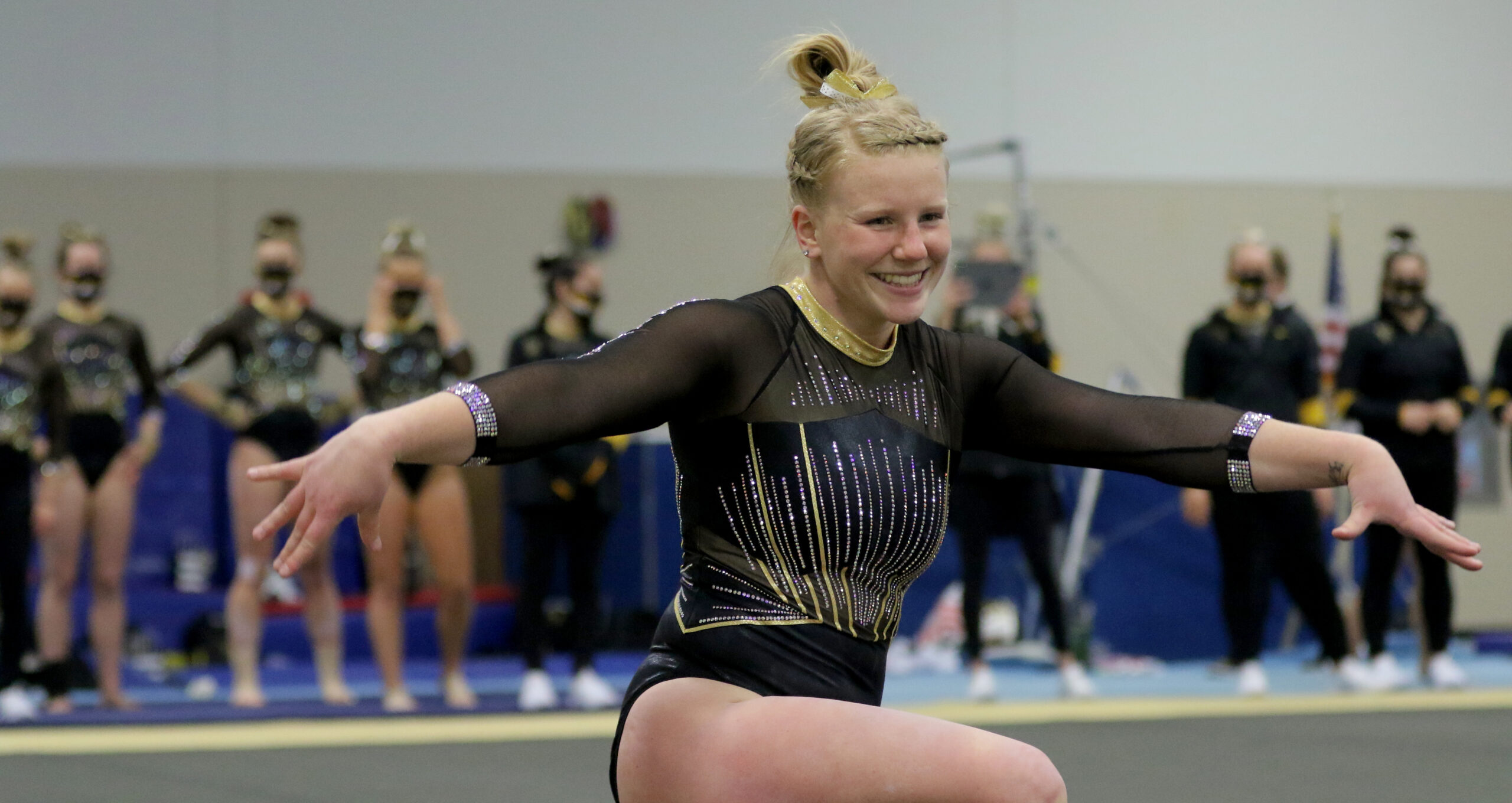 Gymnastics Defeats Winona State in Season Finale